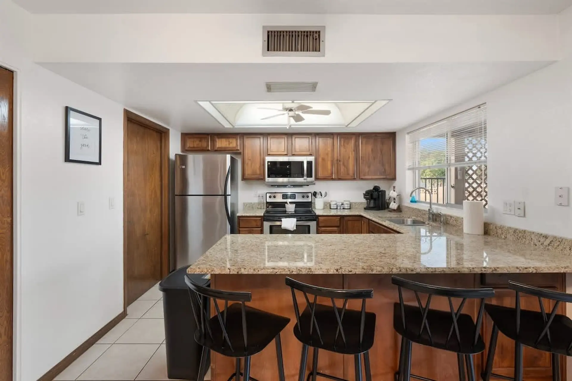 3 Bedroom | Massive Pool | Modern Oasis