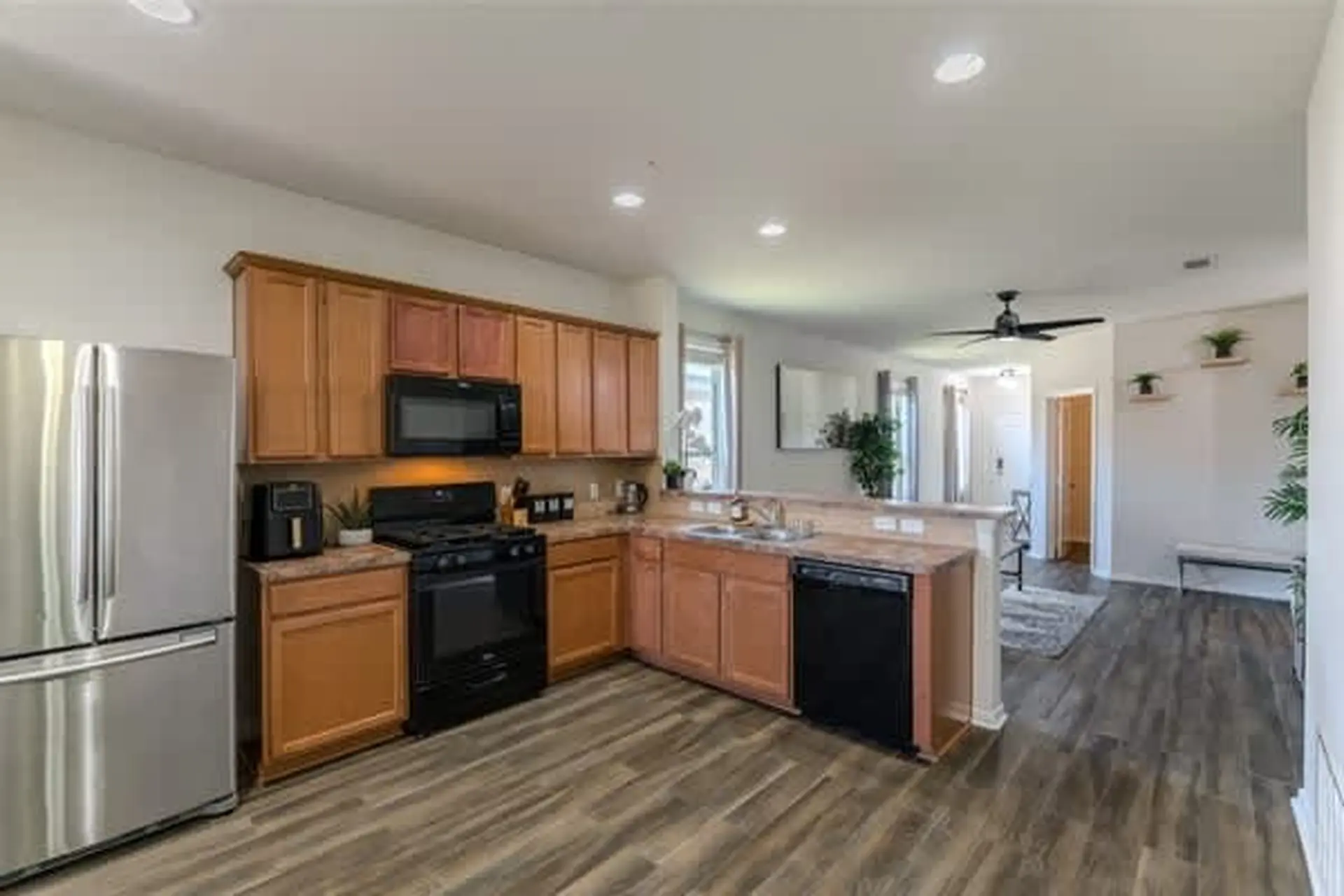 Cozy 4BR, 2-Baths House | Downtown | TX