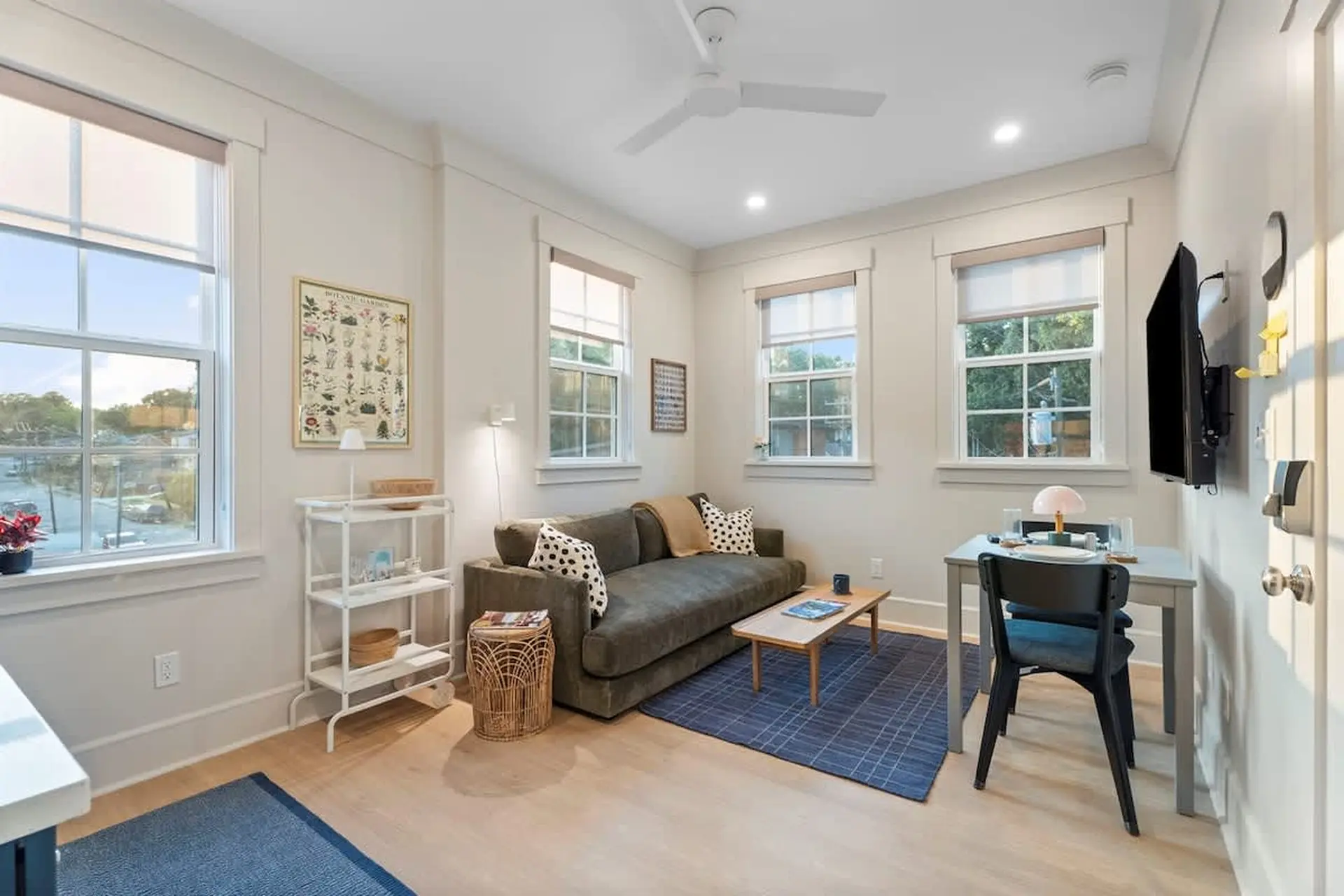Homey 1BR Retreat Near DPAC & Bulls Stadium