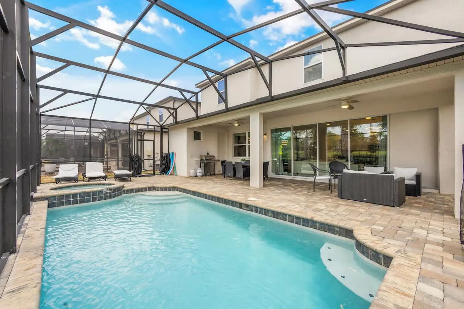 Luxury 9BR Oasis – Themed Rooms & Water Park