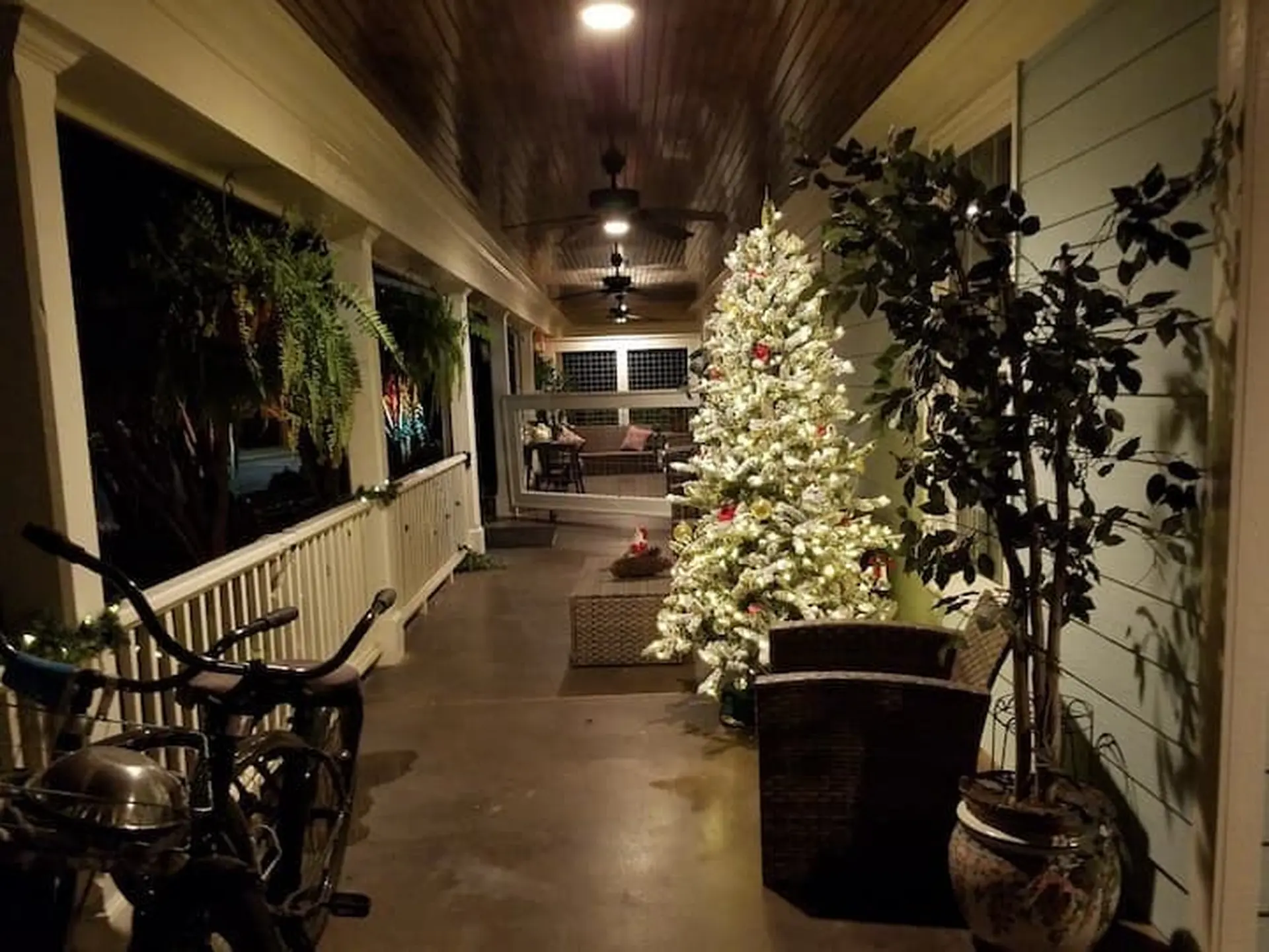 Junie's Flat at The Gadabout Inn | Cozy 1-BR | DT
