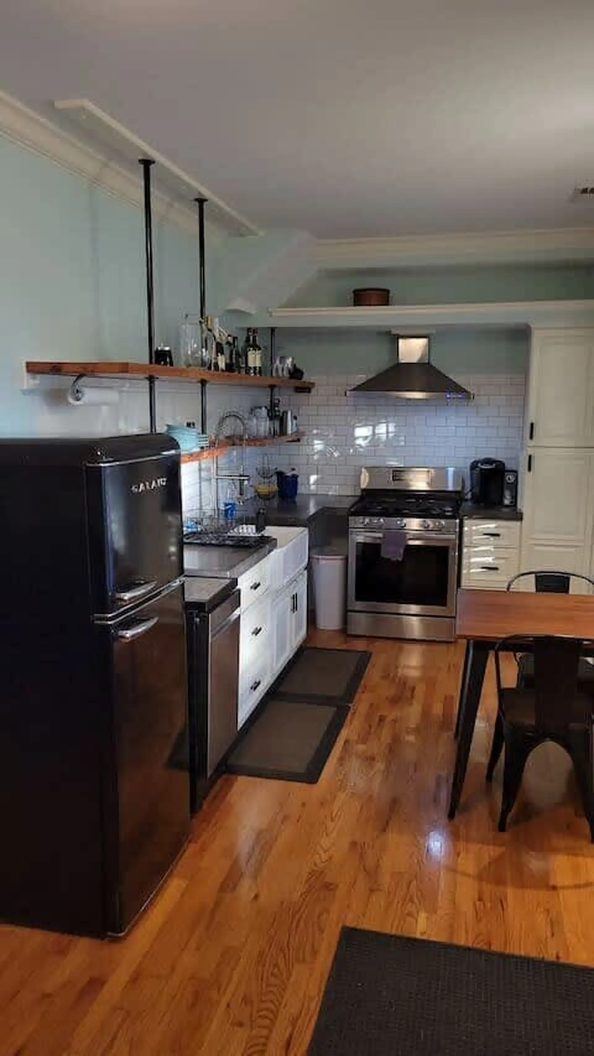 Junie's Flat at The Gadabout Inn | Cozy 1-BR | DT