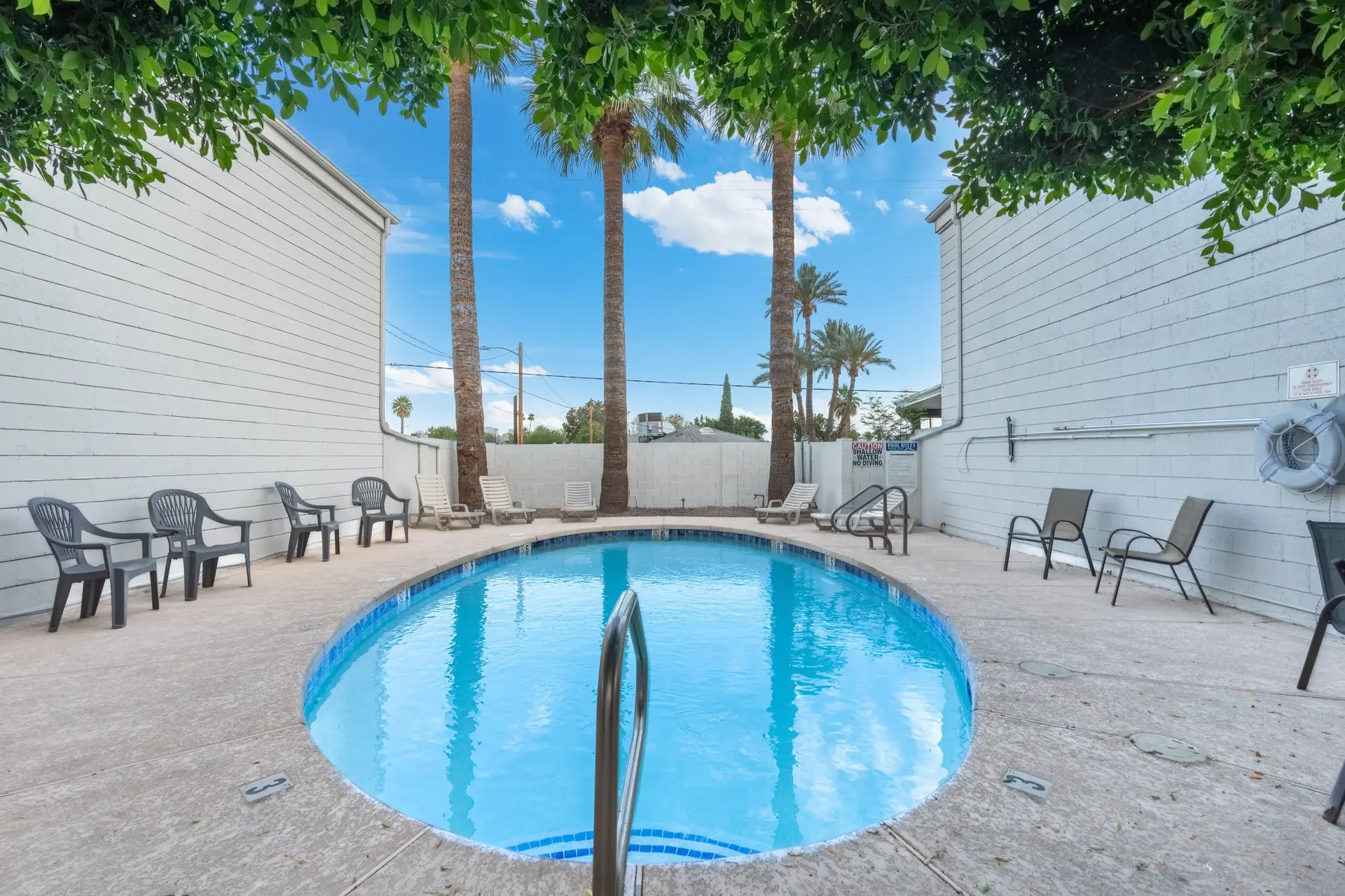 Chic & Cozy | Midtown 1BR + Pool Prime Location
