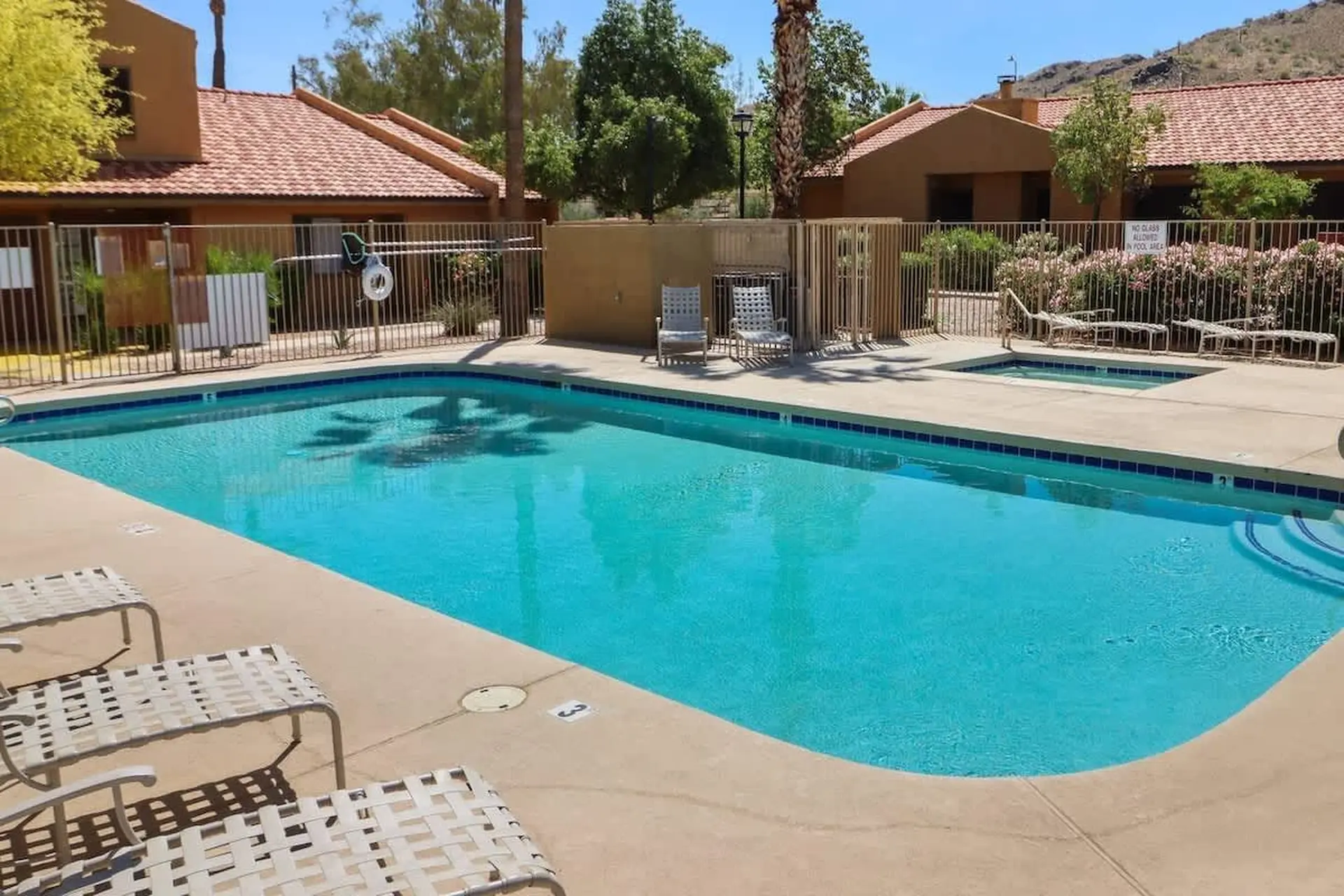 Centrally Located Condo w/ Heated Pool | Spa| Gym