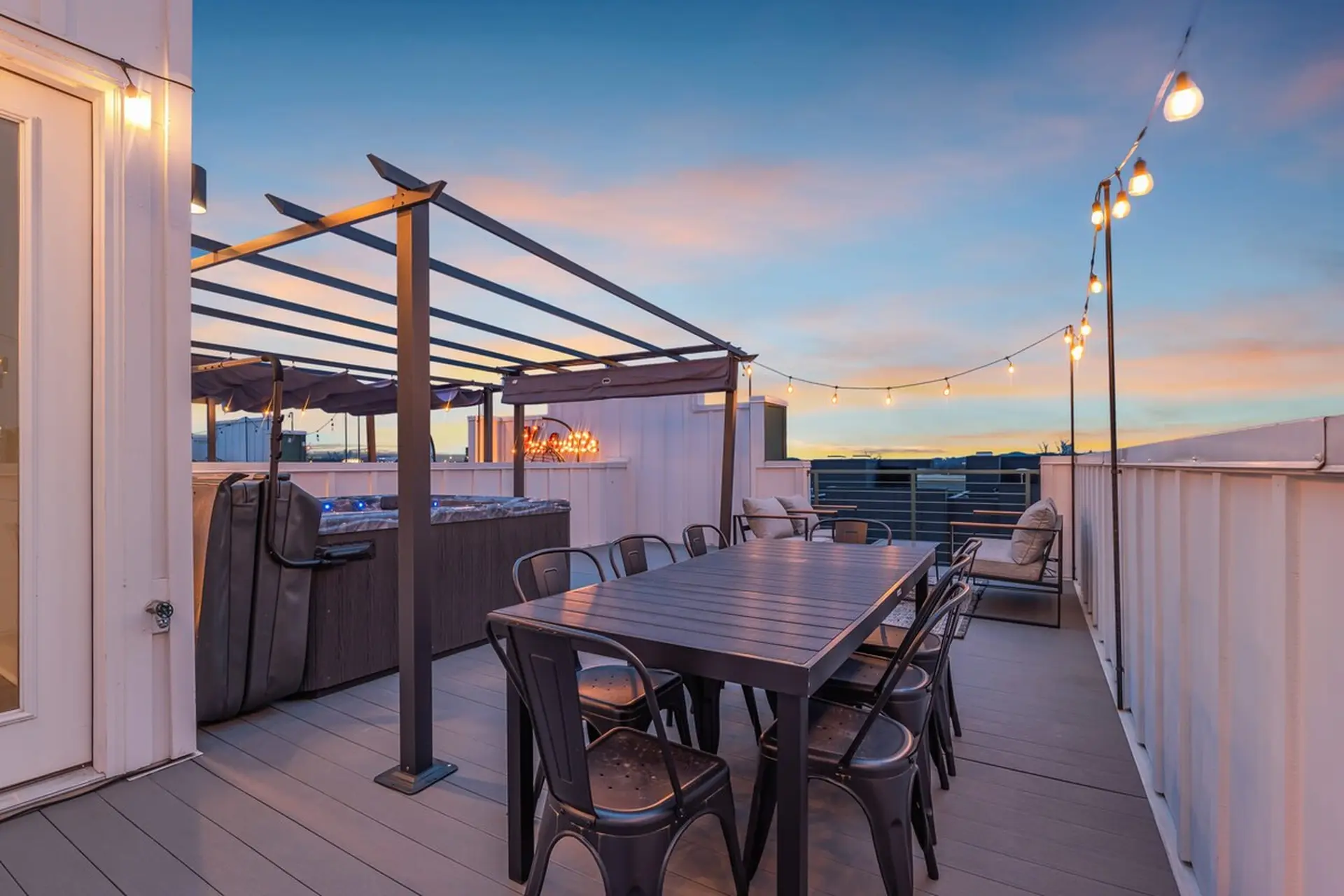 Rooftop Hot Tub, Near Downtown, Boho Chic Decor