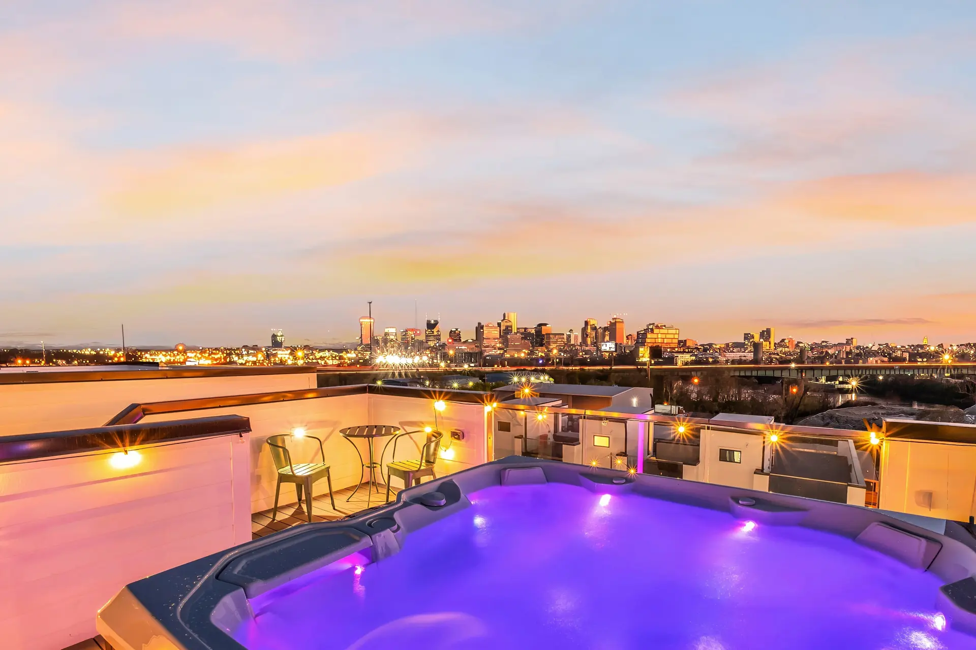 Luxury Stay with Rooftop Views in Prime Location