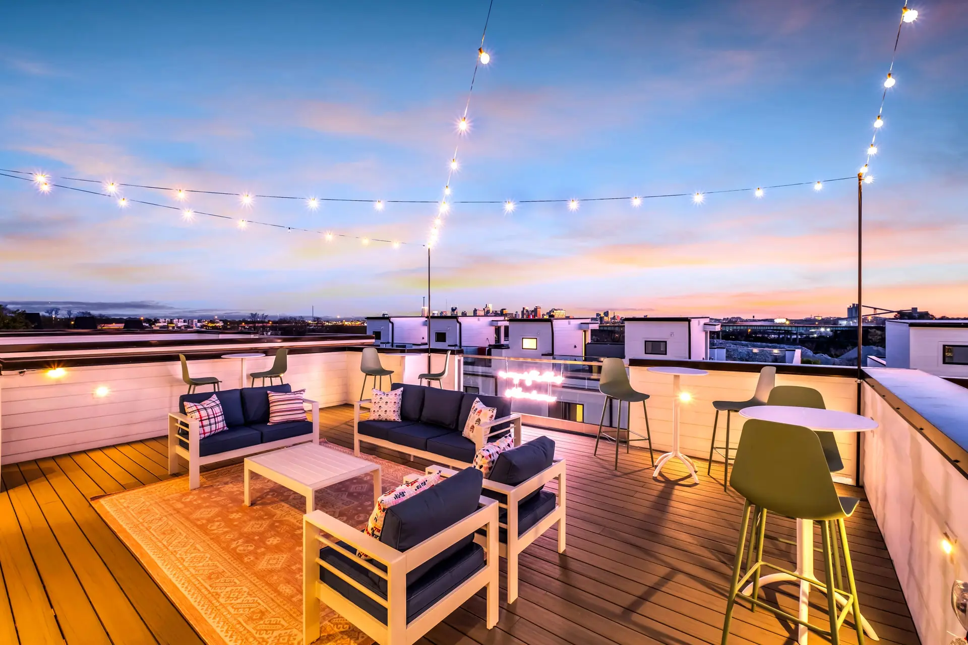 Luxury Stay with Rooftop Views in Prime Location