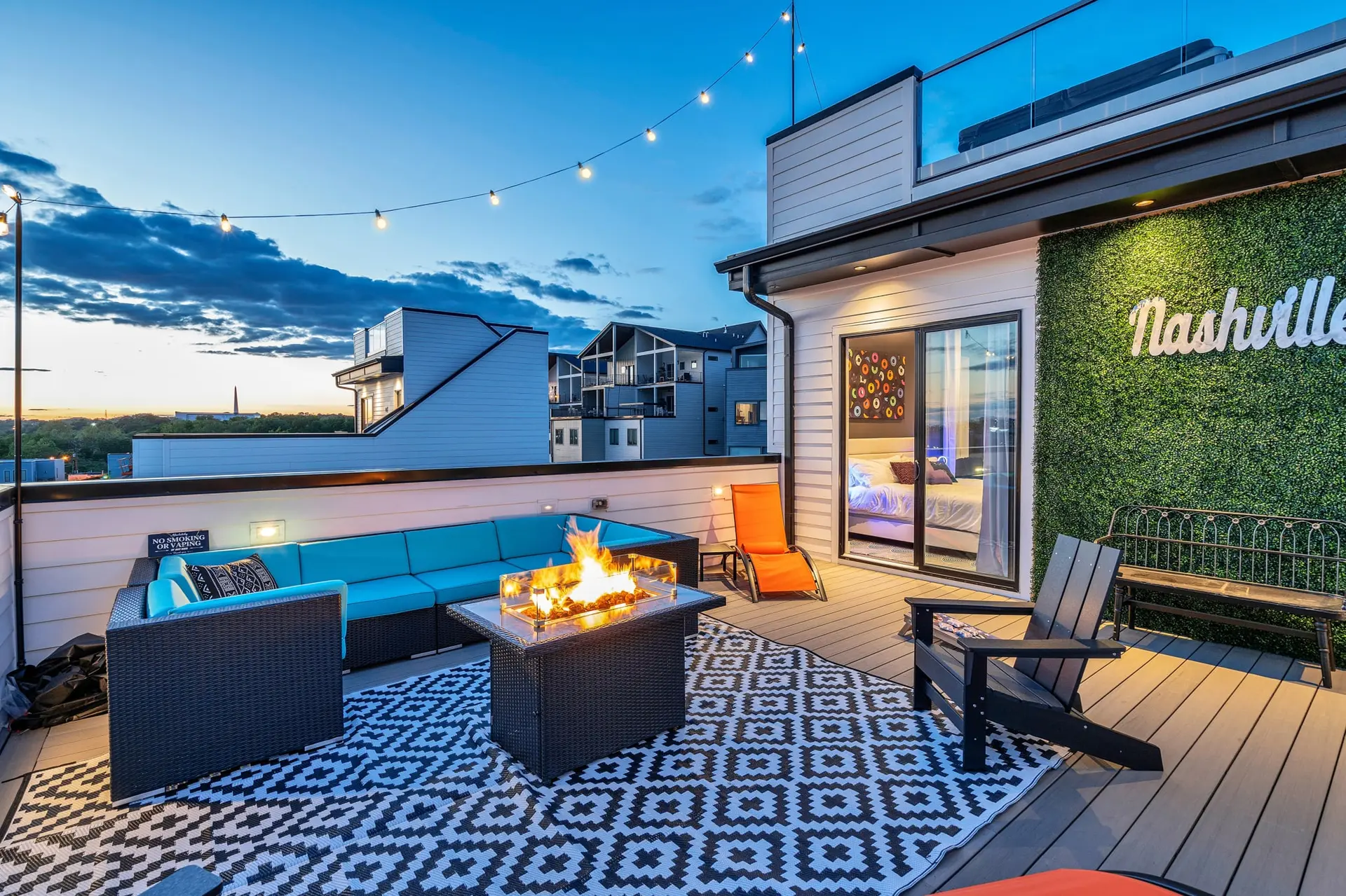 Speakeasy, Rooftop Decks, Hot Tub, Karaoke