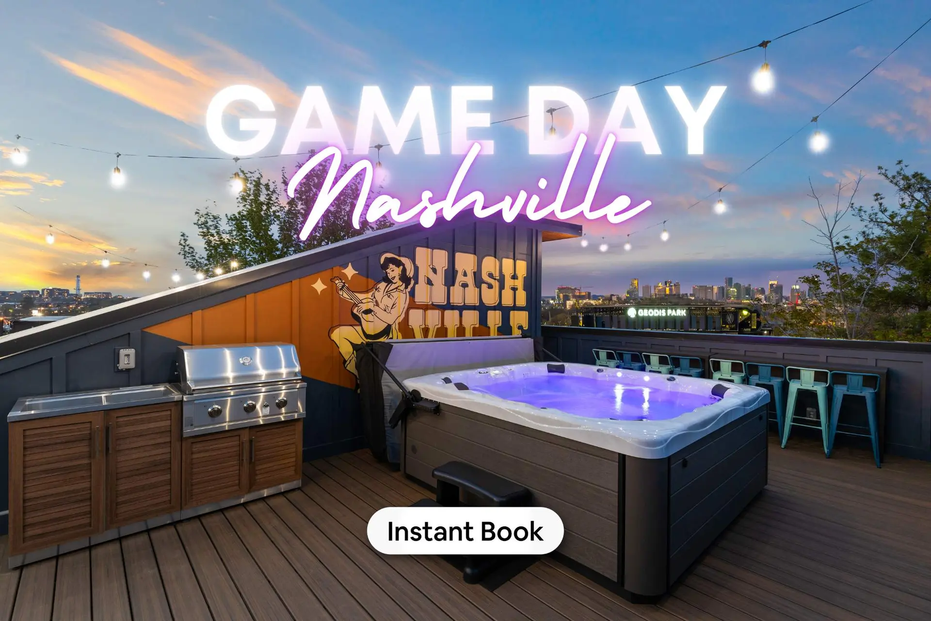 Rooftop Deck Hot Tub Game Room Downtown Nashville!