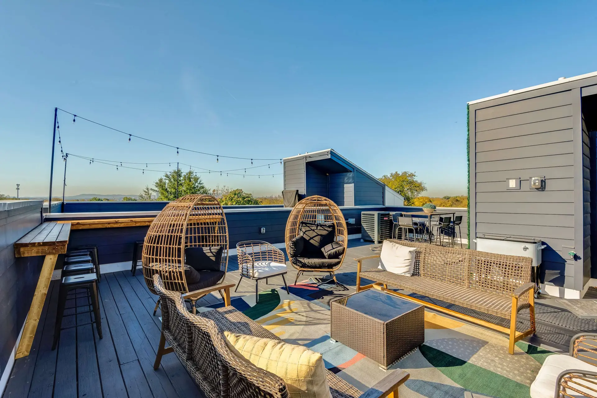 Summer Rooftop Deck Near Broadway Nashville
