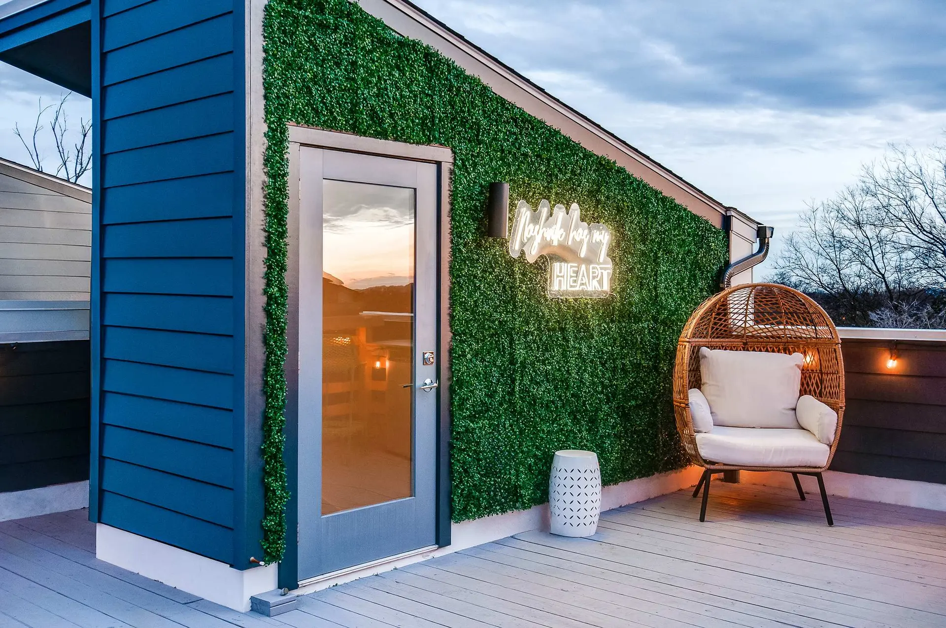 Skyline Views + Game Room for Summer