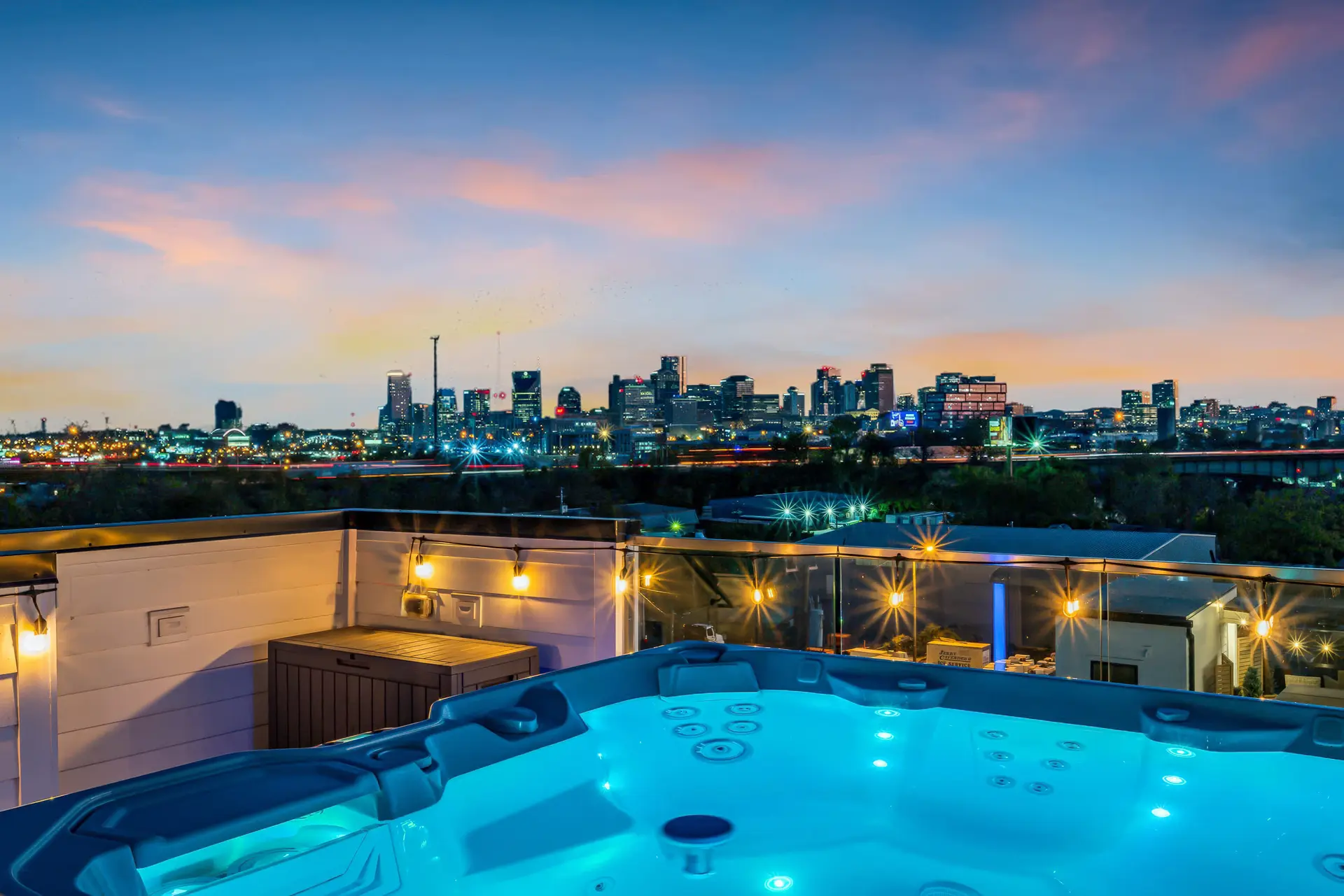 2 Hot Tubs & Game Room Perfect For July 4th