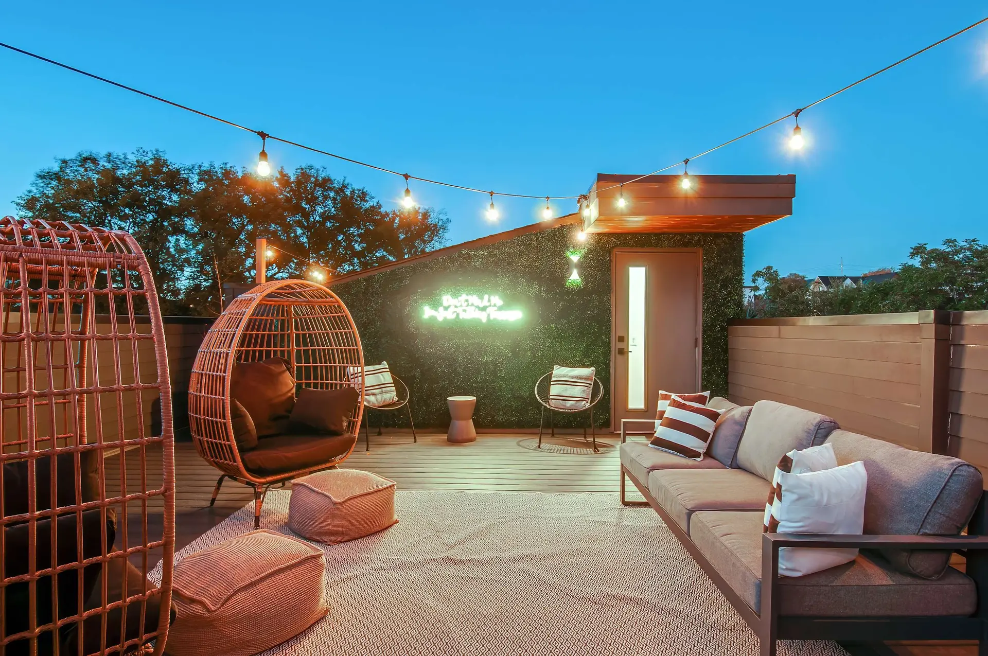 Dual Homes: Rooftop Deck&Gourmet Kitchens in Gulch