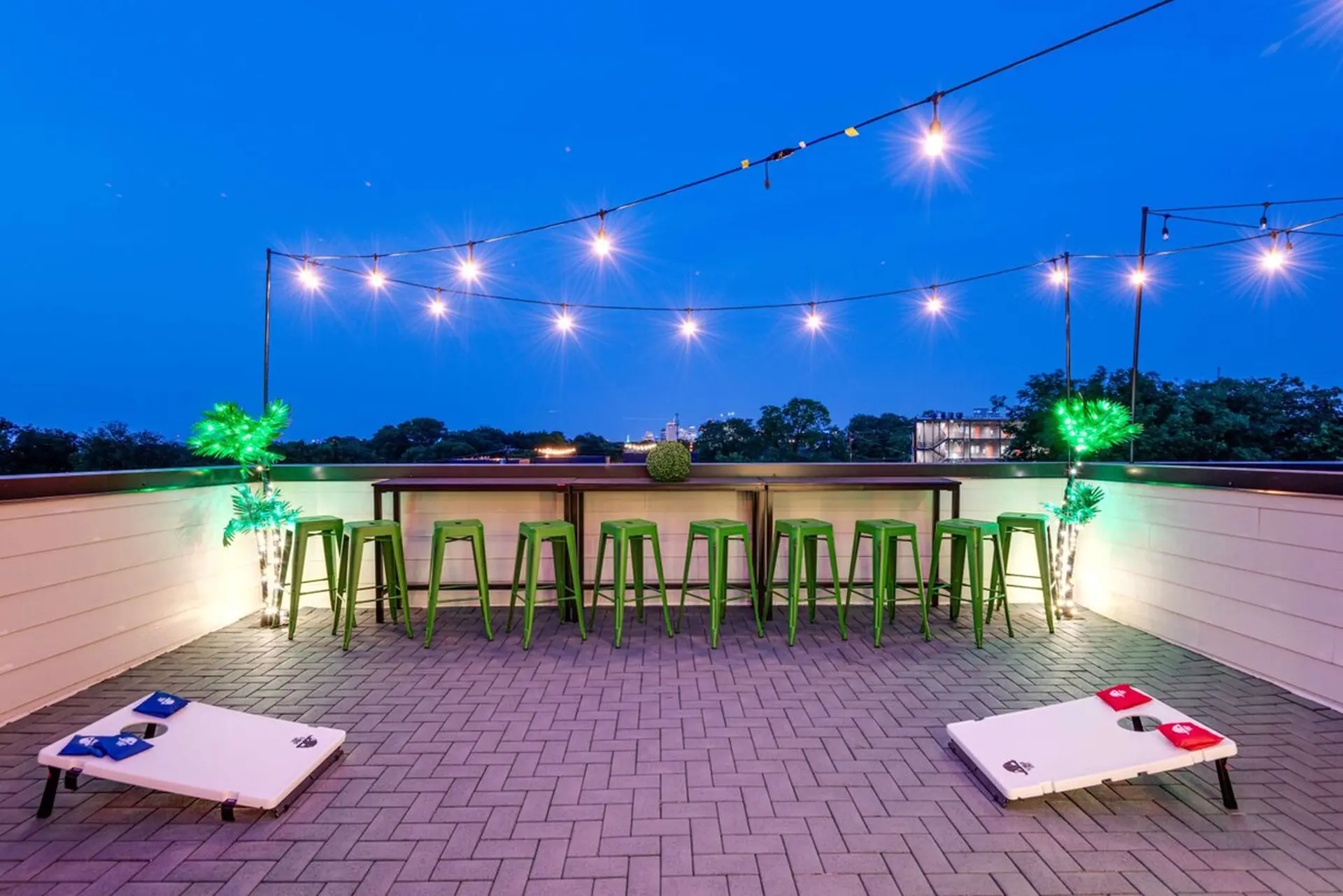 Summer Rooftop Deck Near Broadway Nashville