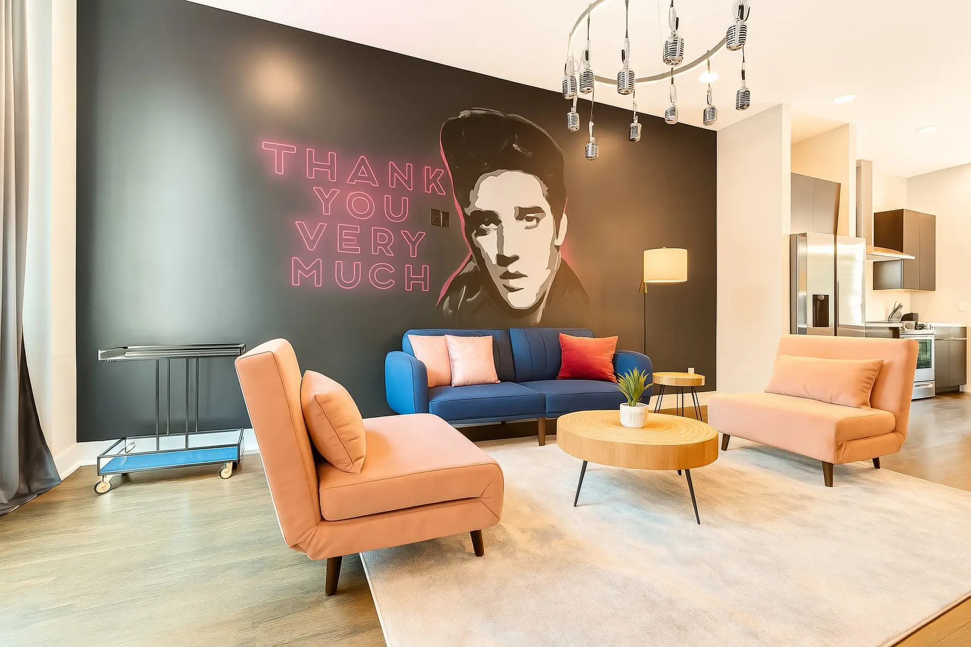 Elvis-Inspired Fun 5 Mins From Downtown
