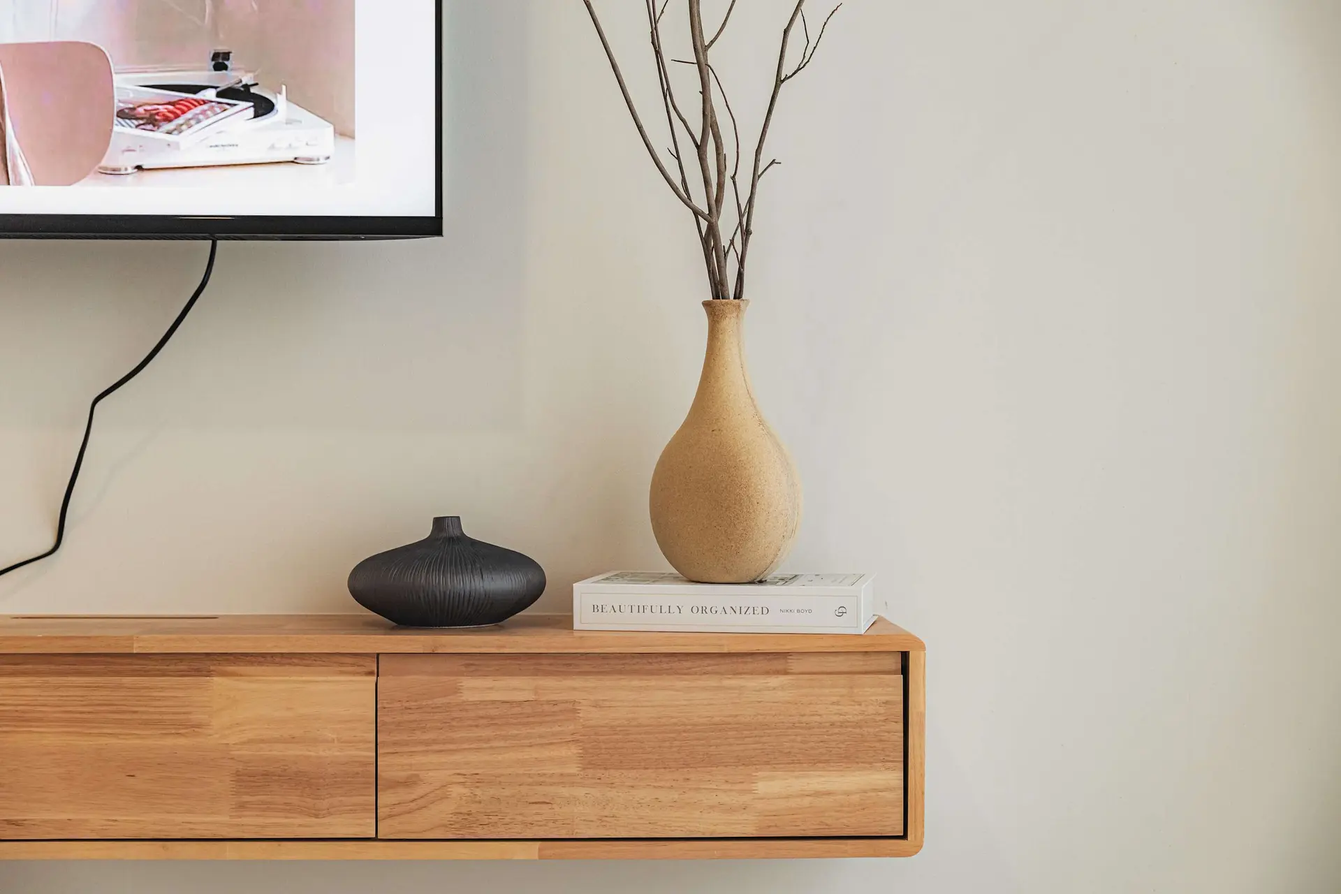 Ethereal Textures: Essence of Simplicity