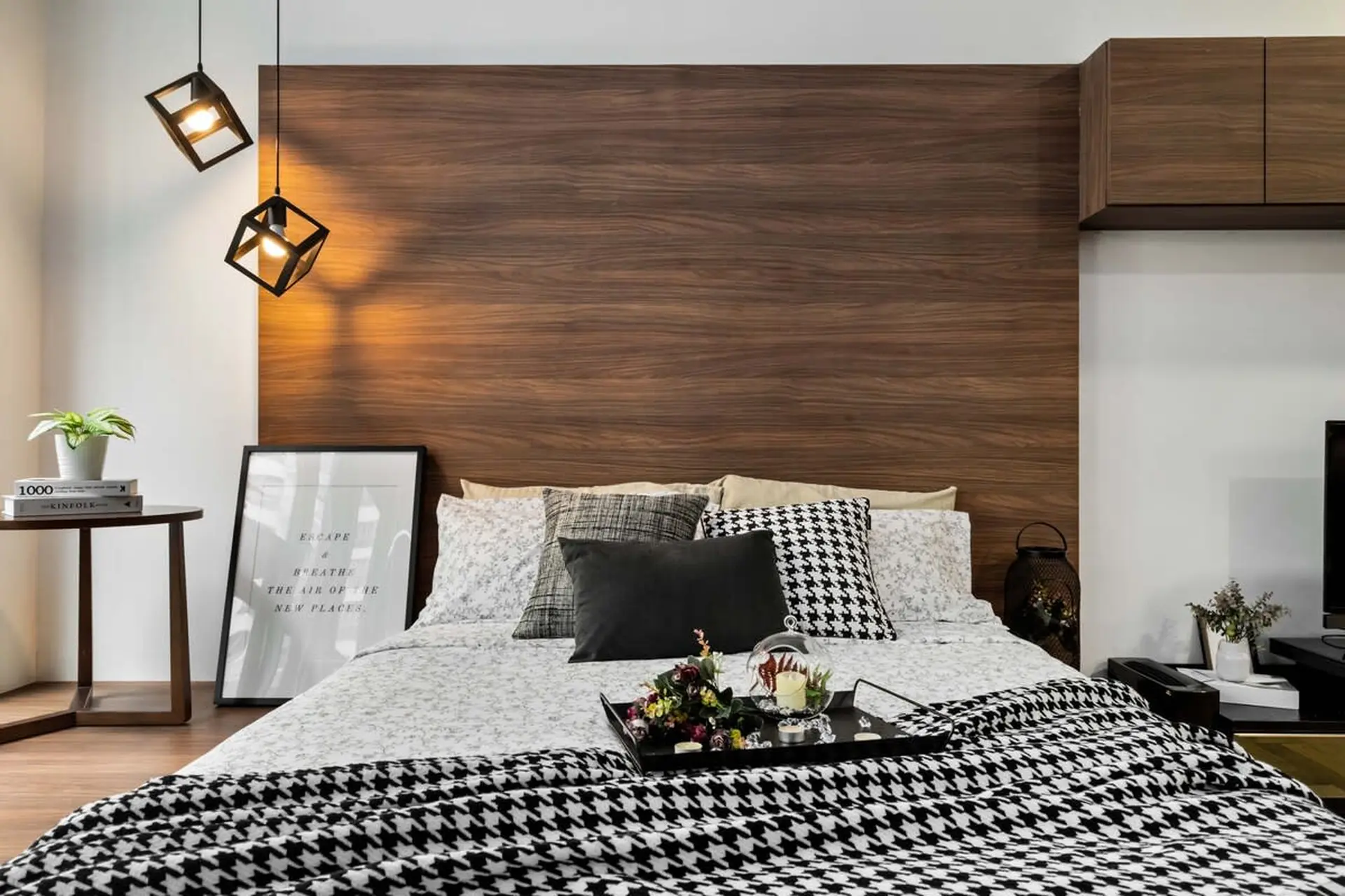 Muji Inspired Home with A Splash of Minimalism