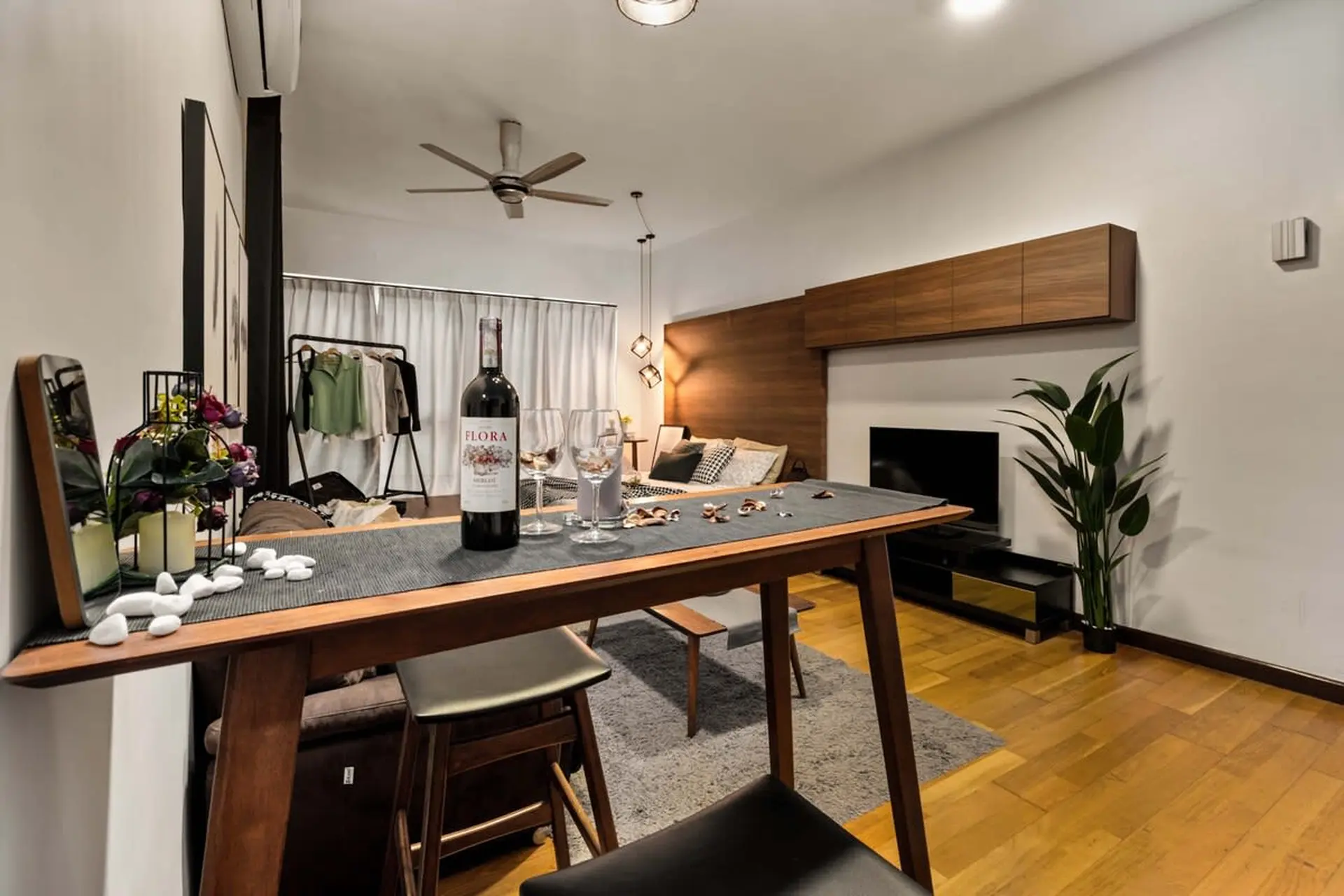 Muji Inspired Home with A Splash of Minimalism