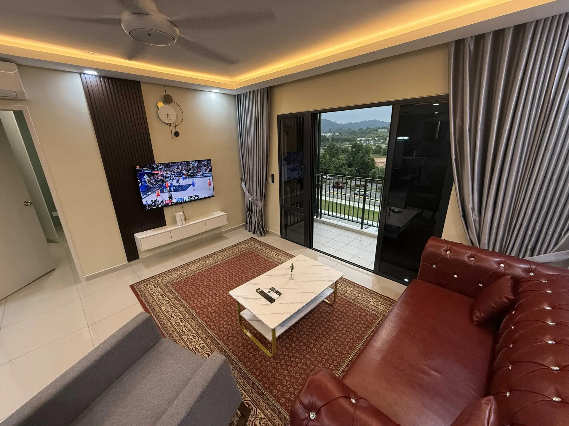 Huni Residence: 3-Bedroom Family Oasis in