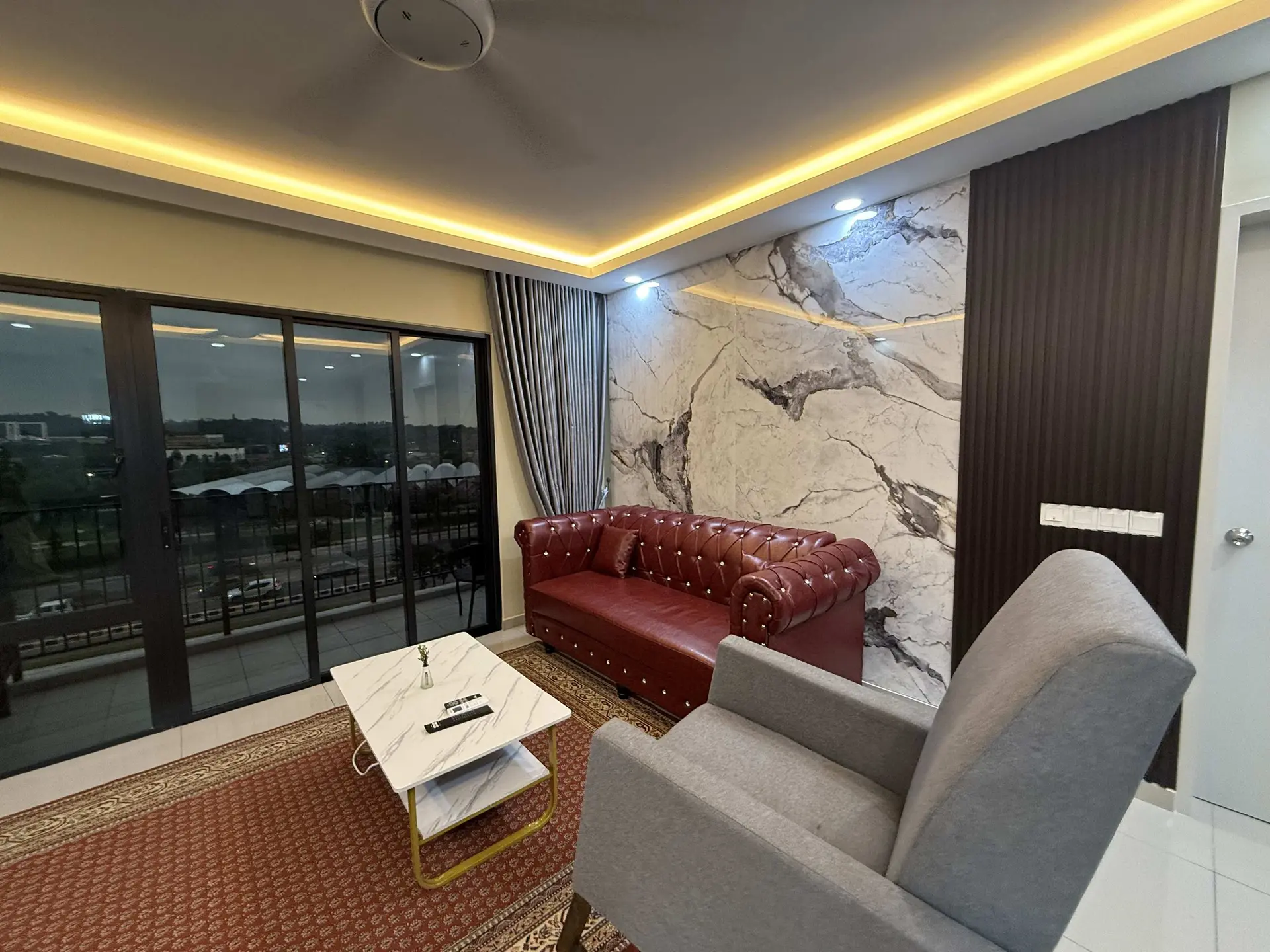 Huni Residence: 3-Bedroom Family Oasis in