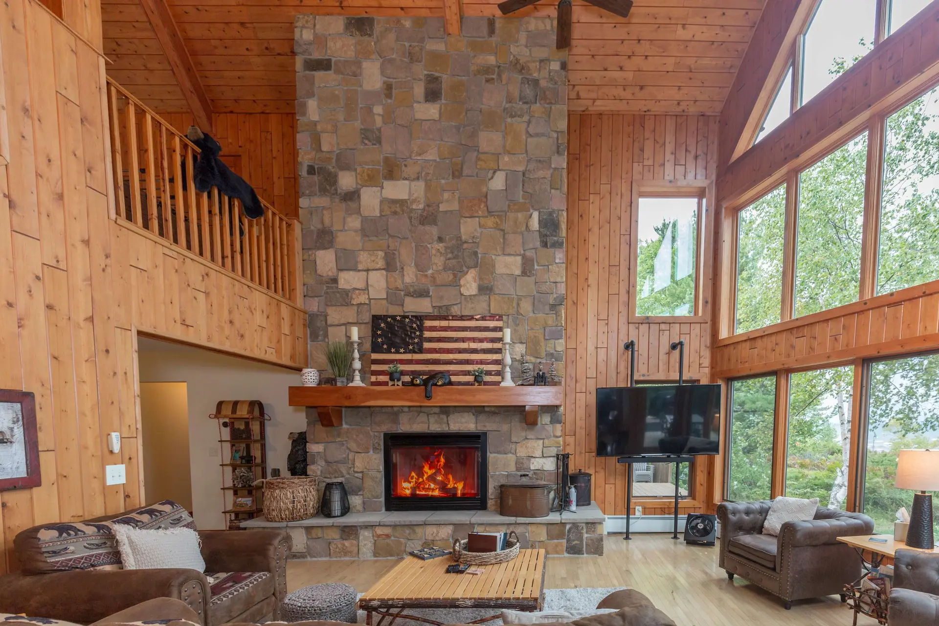 Lake Superior Hideaway|200' Beach|Panoramic Views