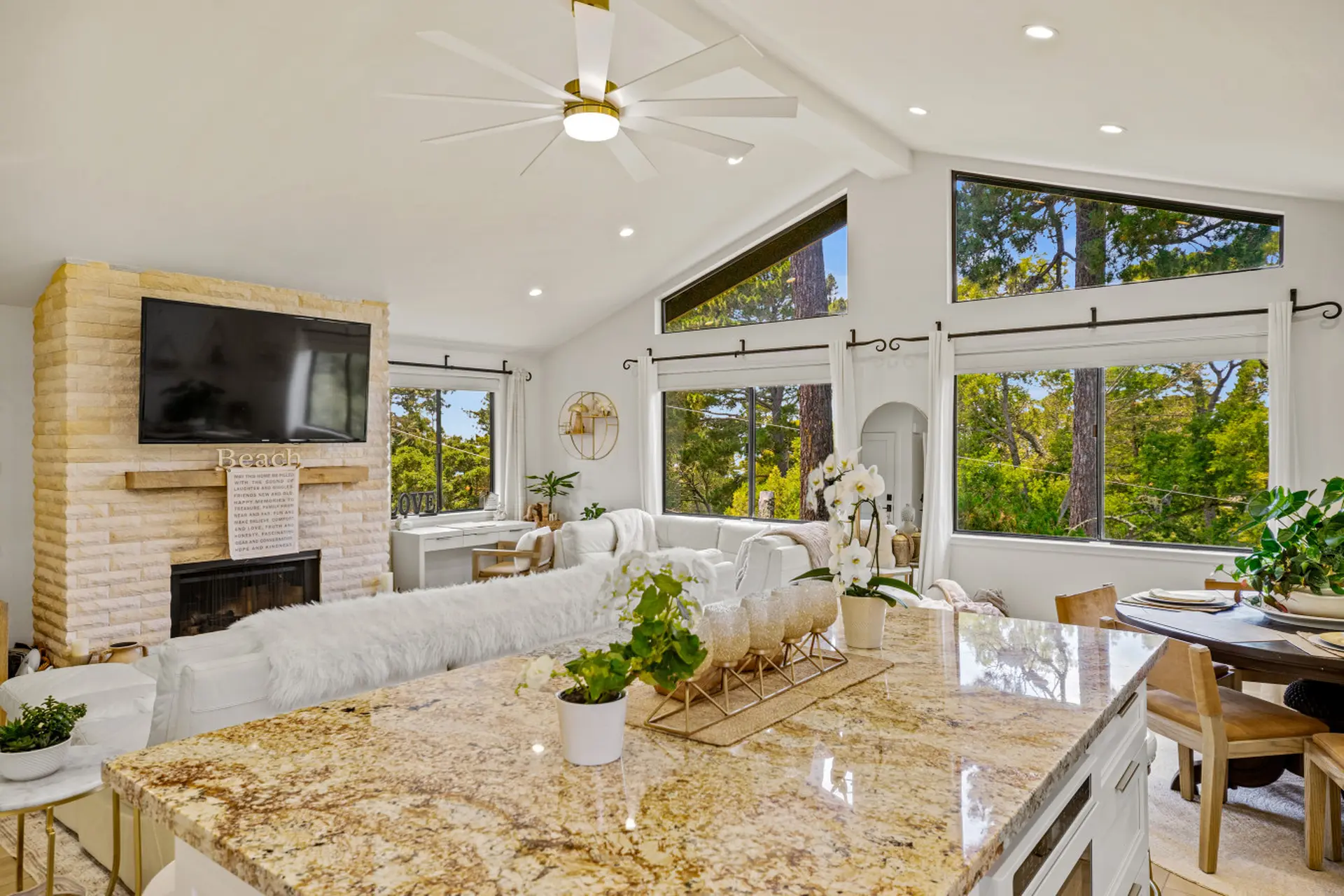 Luxury Carmel Treehouse w/ Ocean Views