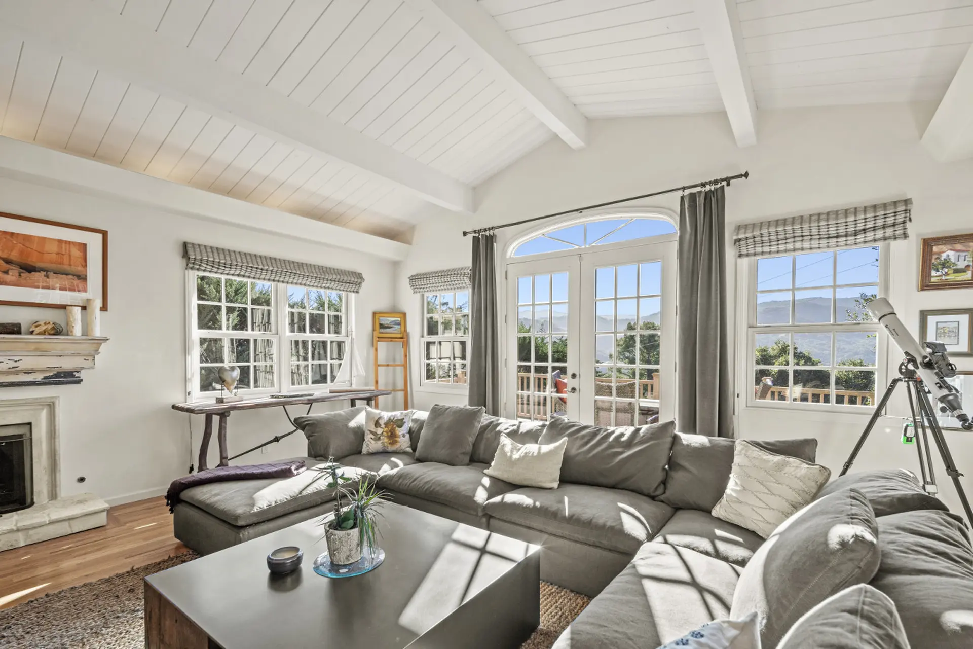 Carmel Refuge | A Luxury Retreat | Hot Tub