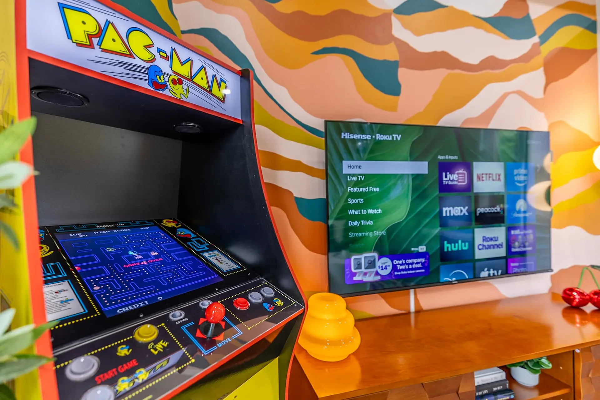 Movie Theatre | Rooftop | King Bed | Arcade | BBQ