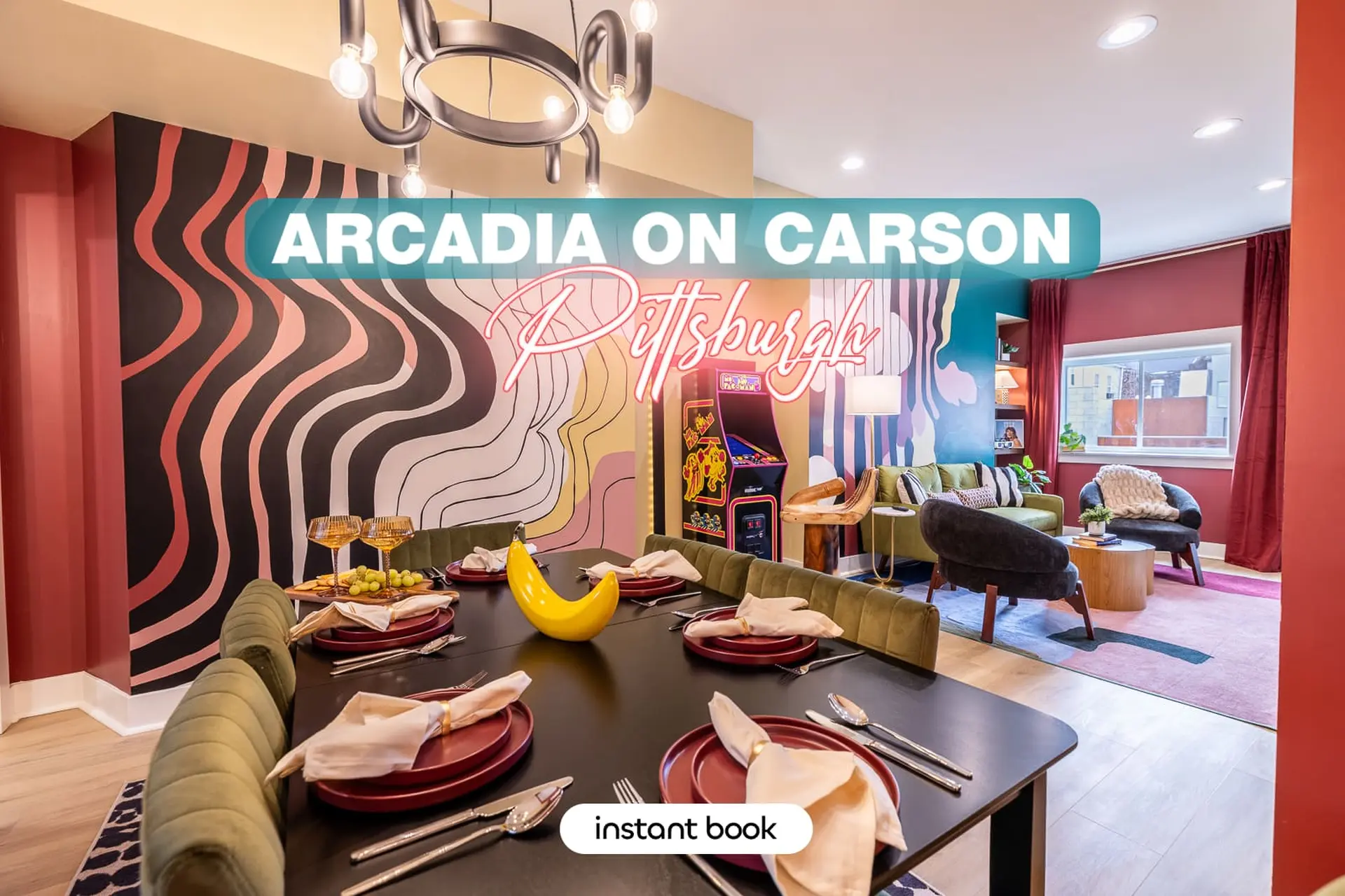Hot Tub | Arcade | King Bed | Free Parking