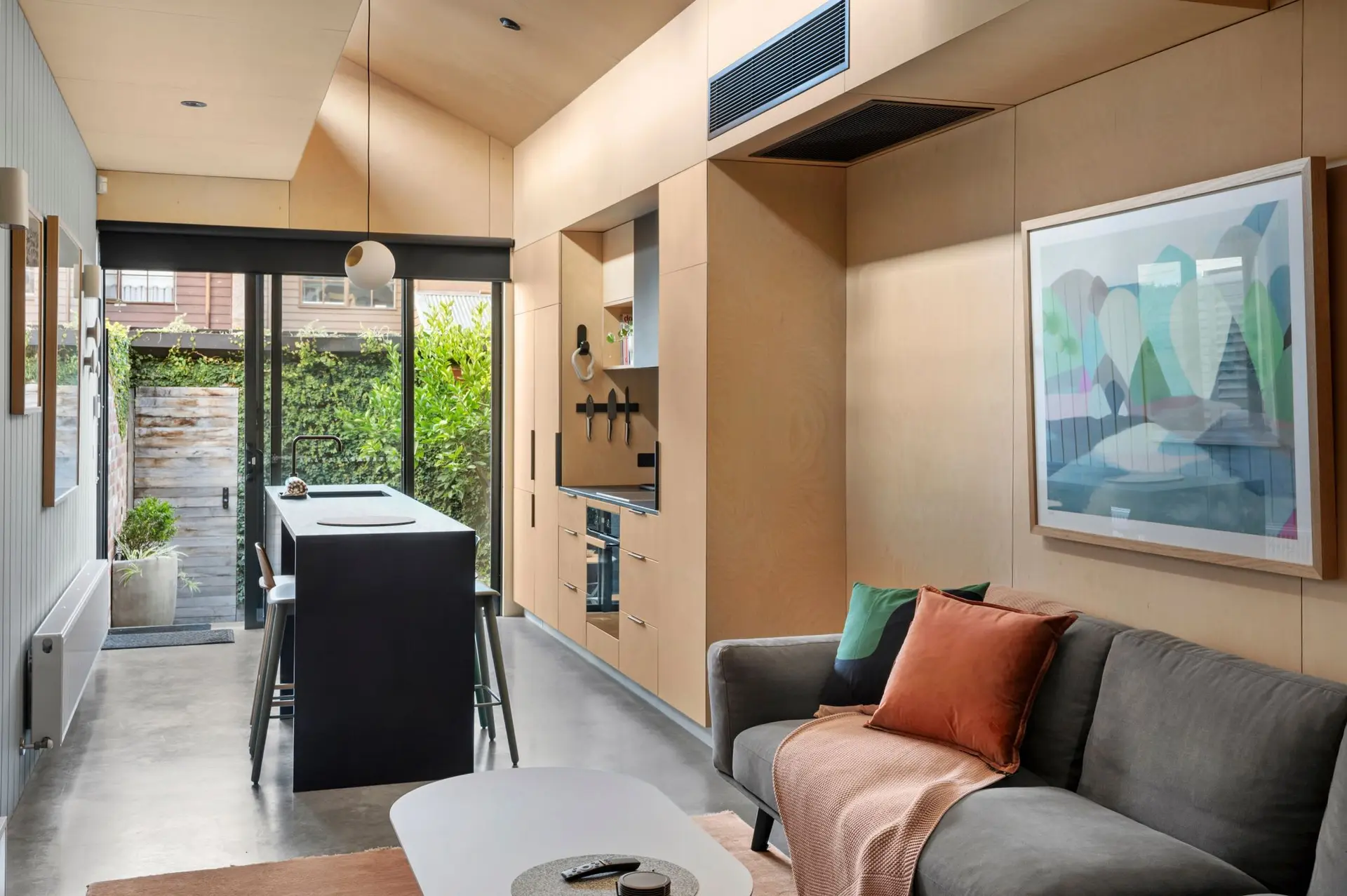 Heritage meets Scandi I Town House in Geelong CBD
