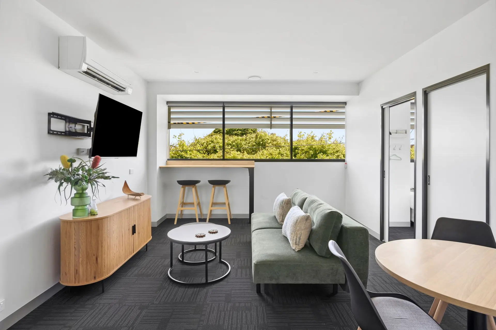 Lux on Yarra I Family Suite in Geelong CBD