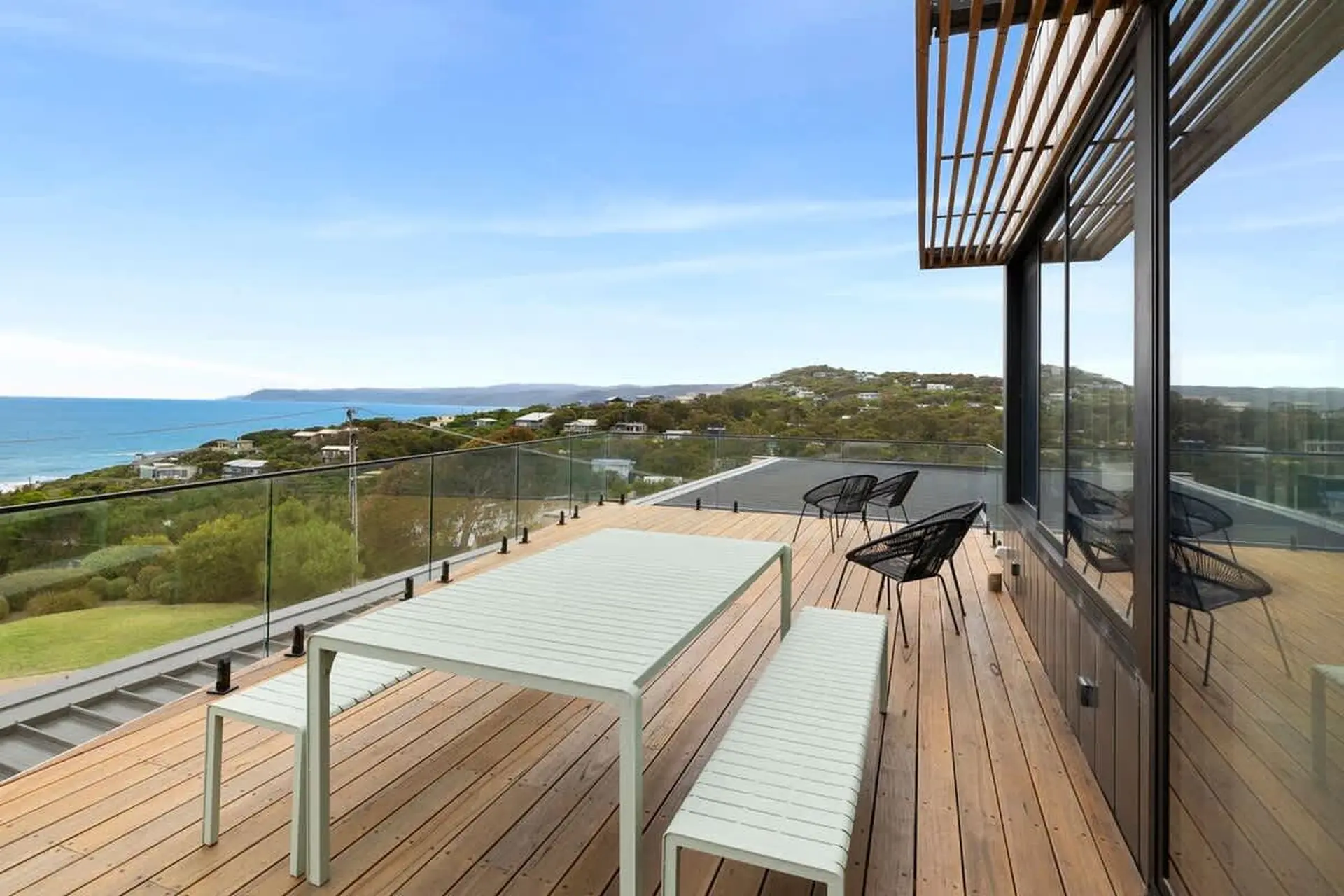 Bella Vista I Ocean Views I Walk to Beach