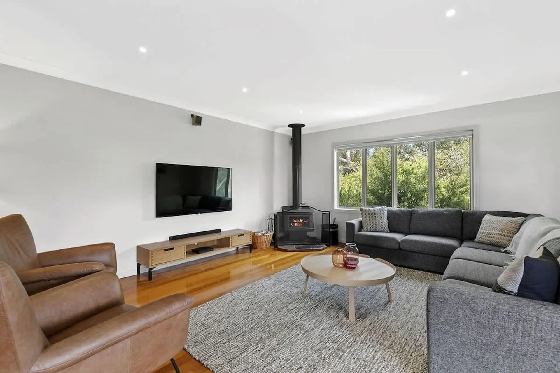 Sea-Shell on Taroona | Family Getaway by the Sea