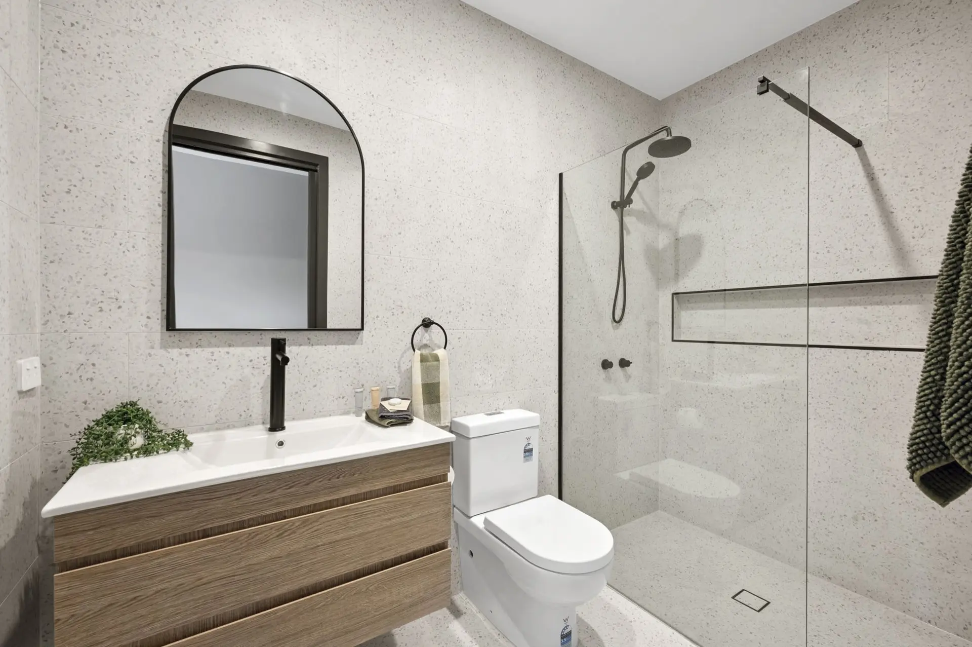 Evies Cottage | Belmont Suites | Private Patio