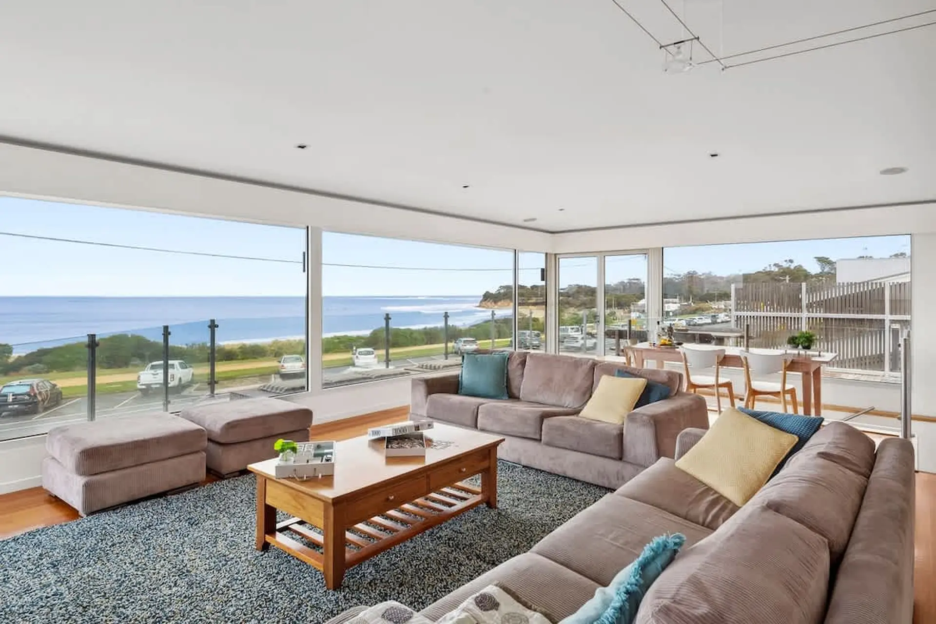 Beachfront Torquay I Ocean Views