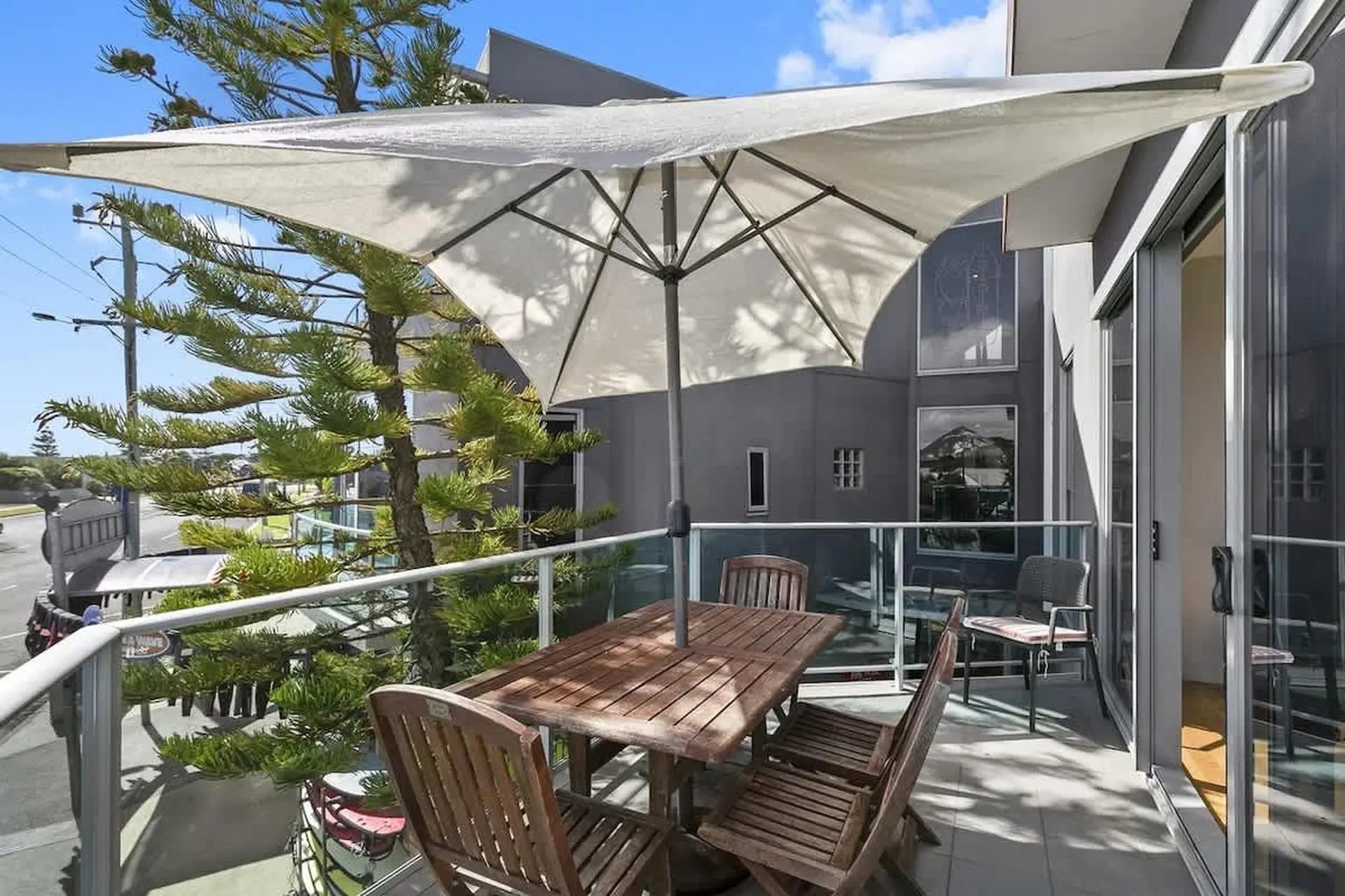 Bell St Apartments I Walk to everything in Torquay