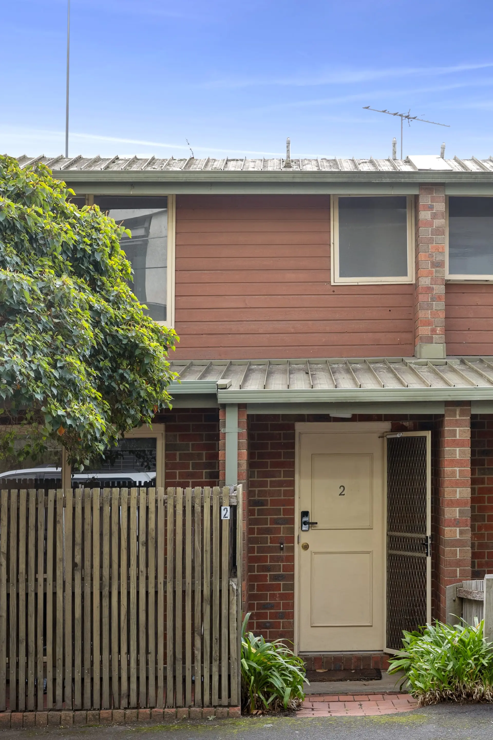 Red Brick Retreat in the Centre of Geelong CBD