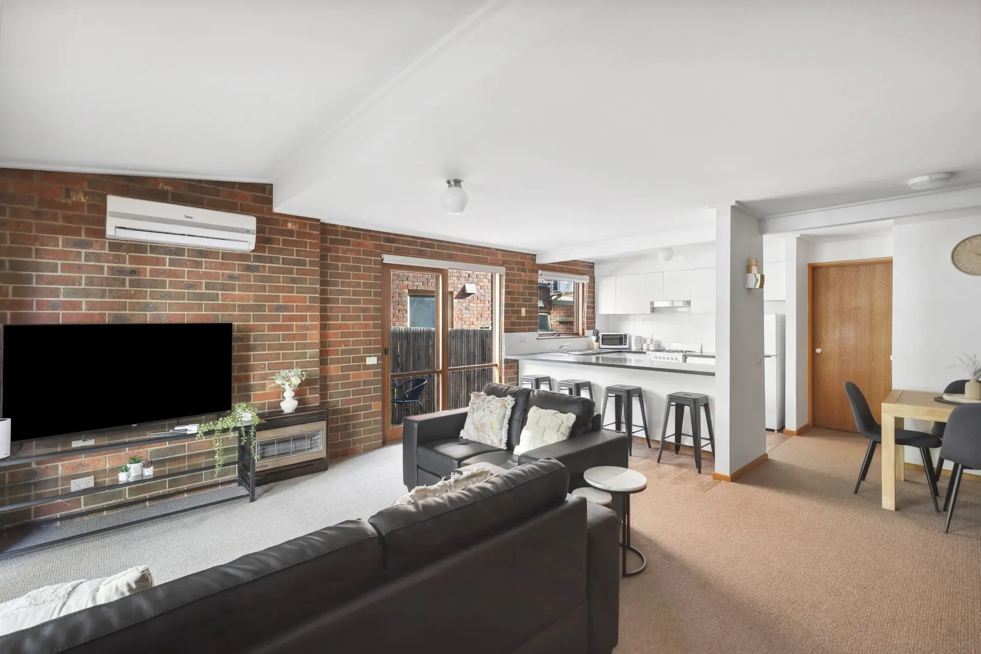 Red Brick Retreat in the Centre of Geelong CBD