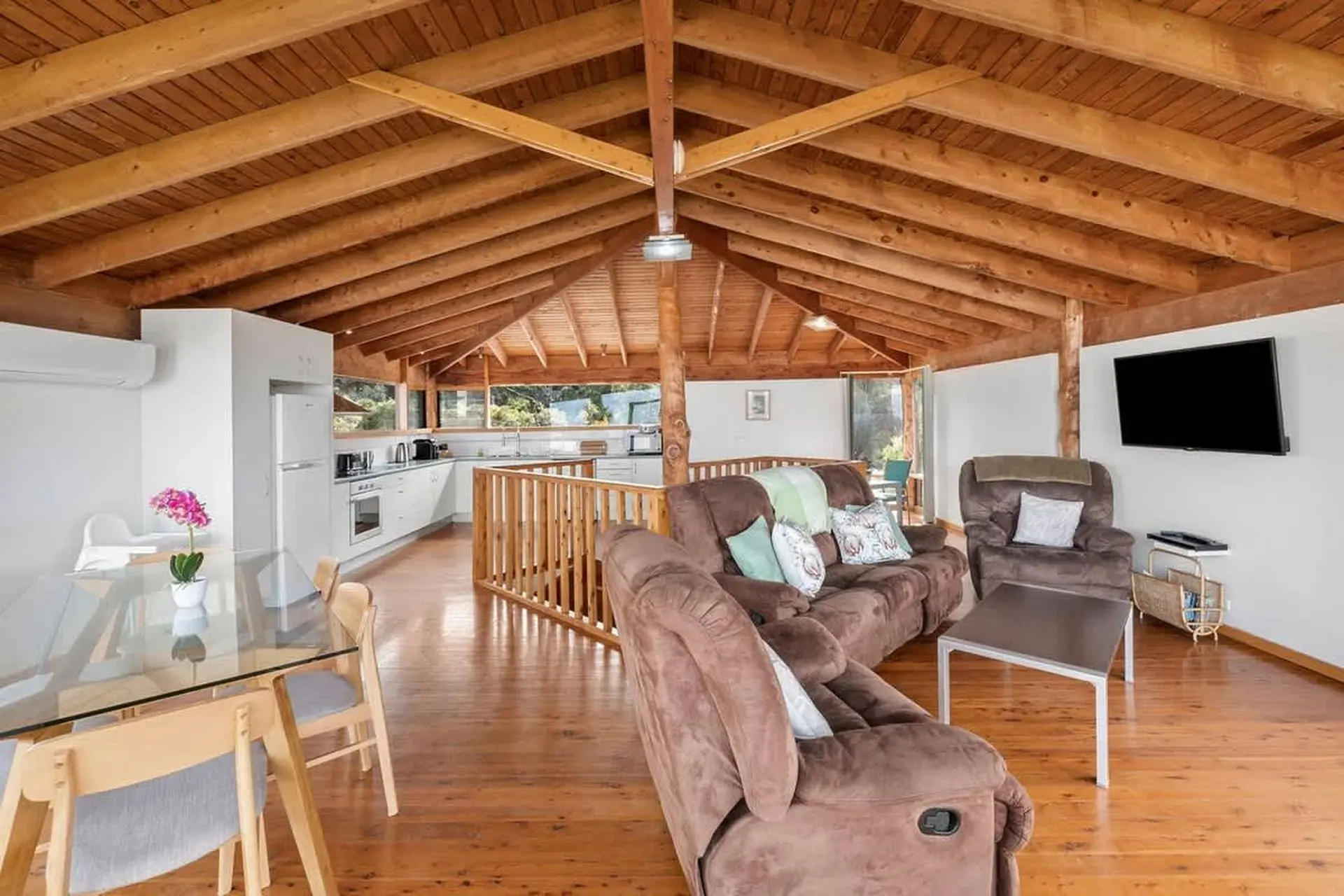 Beach Retreats I Ocean Views I Pet Friendly