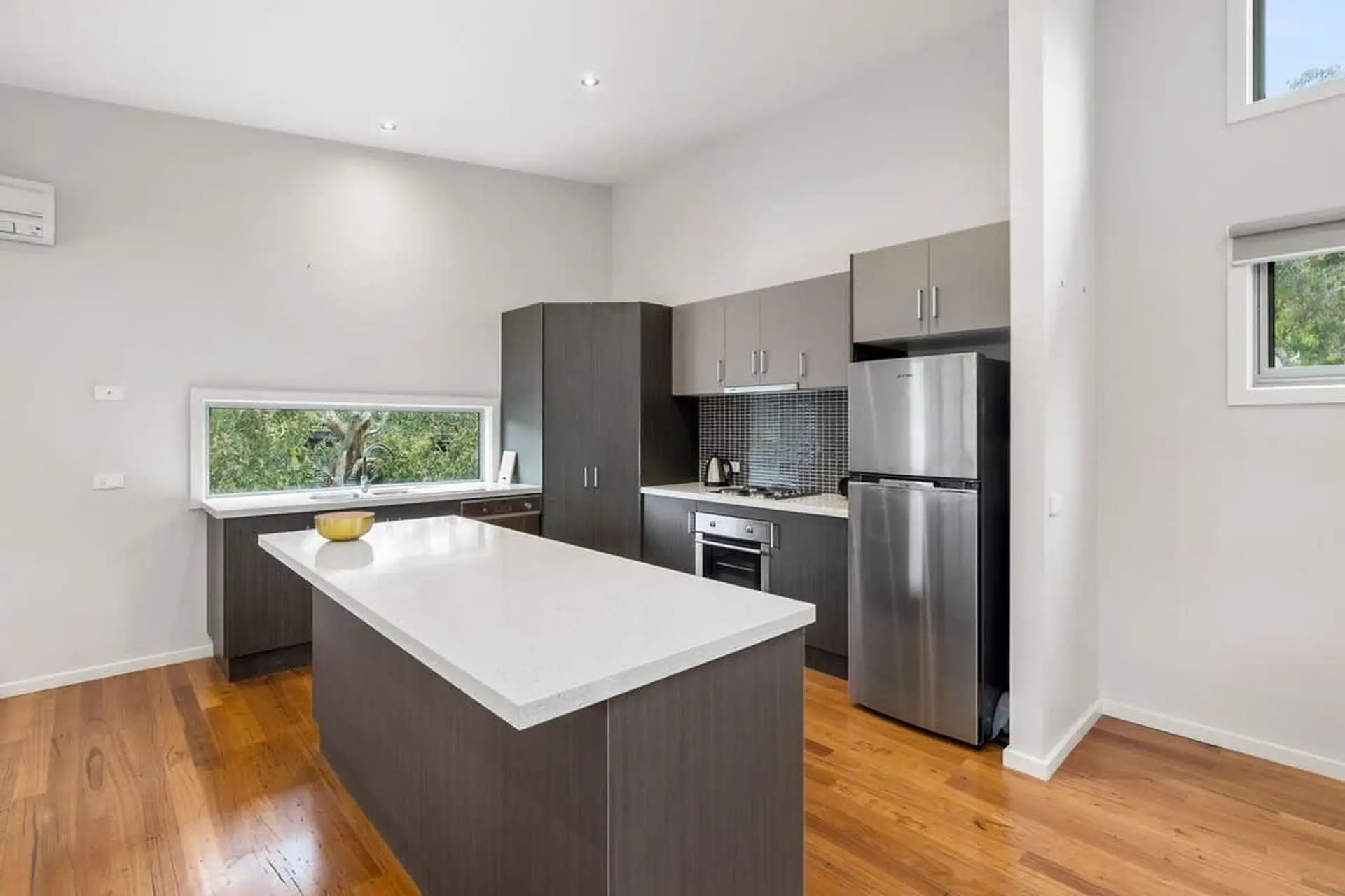 Absolute Serenity I Bush Views I 2 Living Rooms