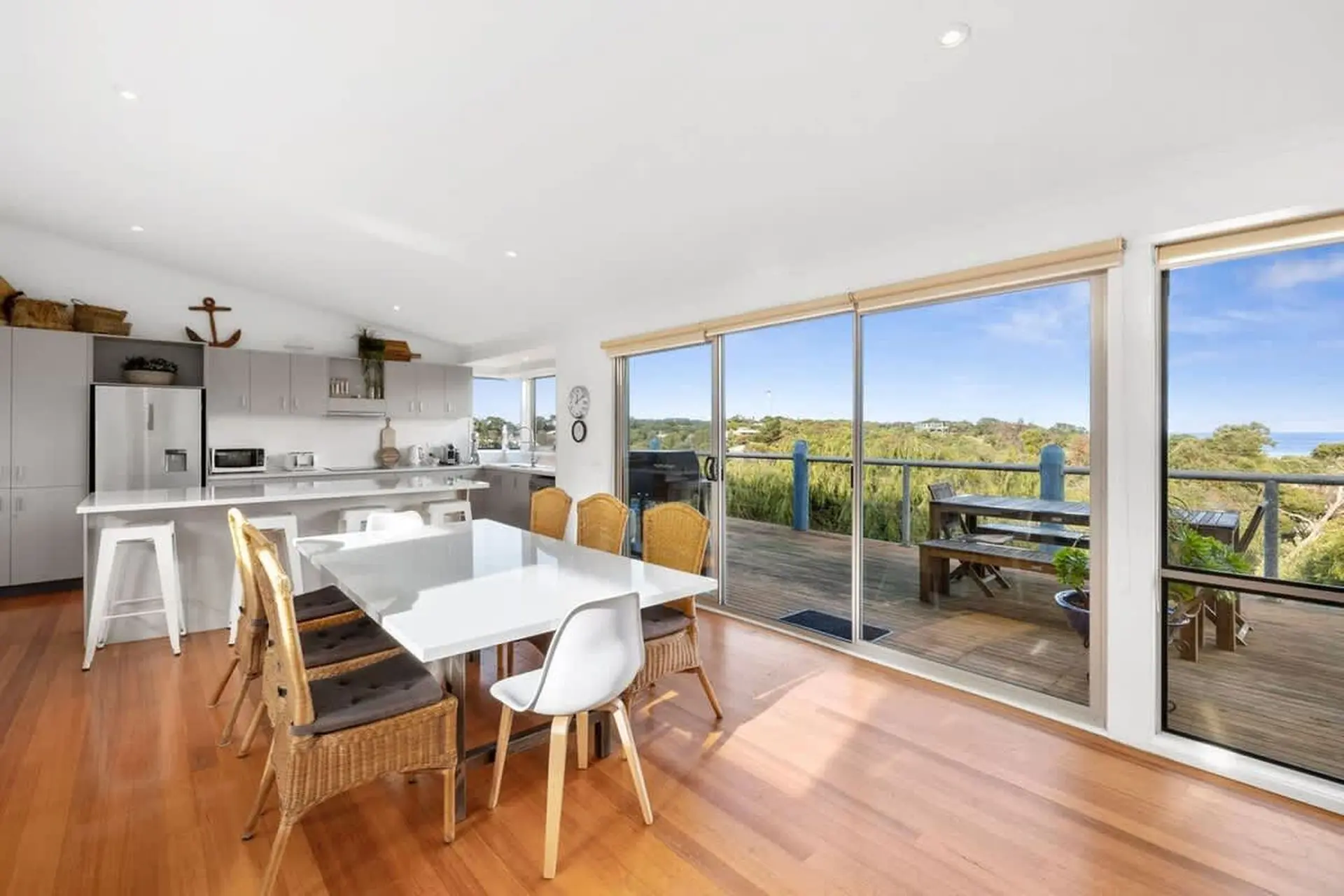 Aireys Delight I Lighthouse & Ocean Views