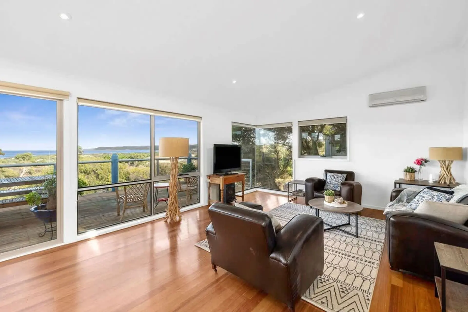 Aireys Delight I Lighthouse & Ocean Views