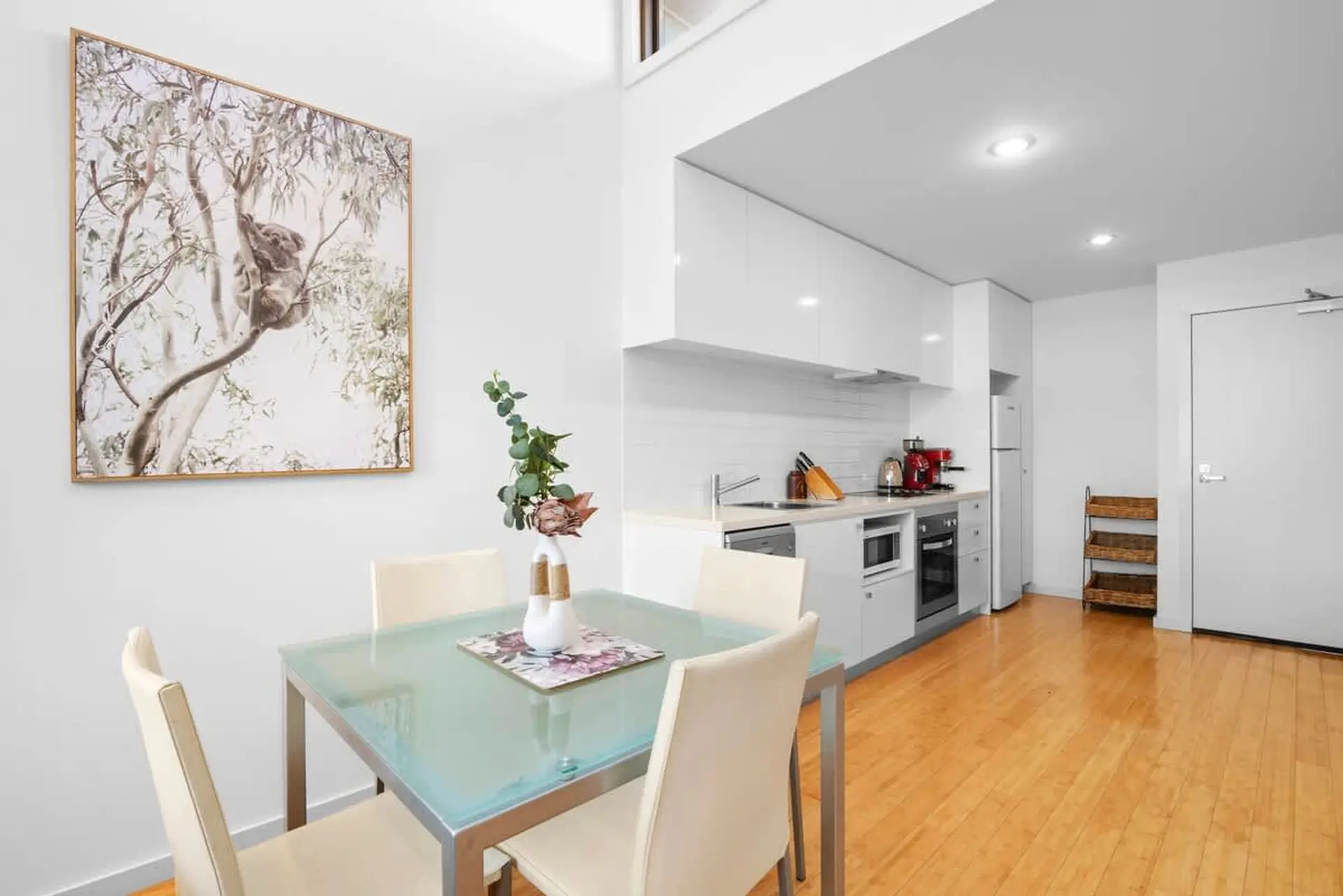 Inlet Apartment I Walk to beach, cafes and more