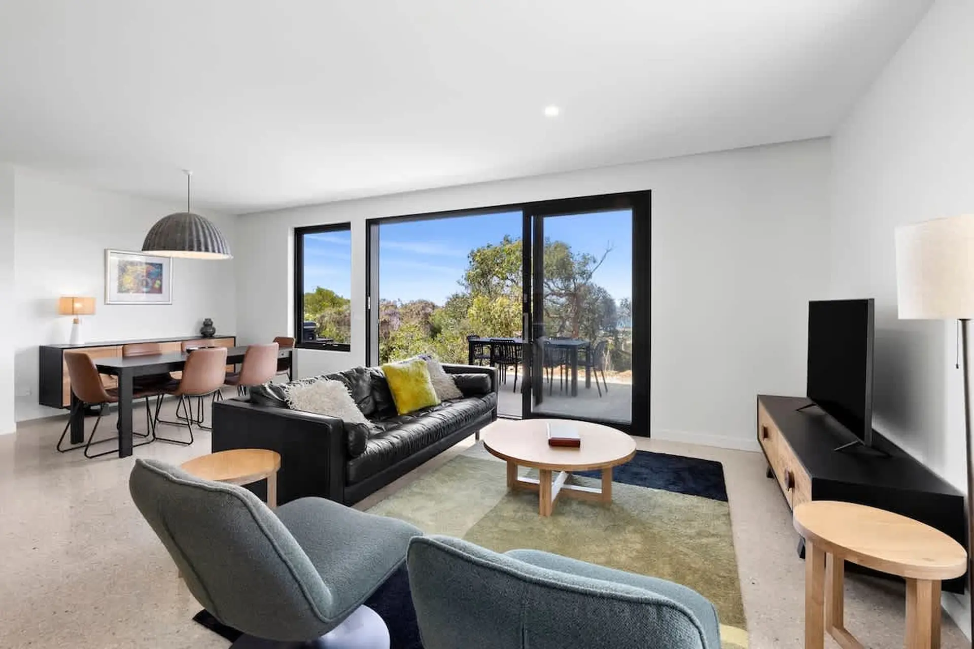 Self Contained Studio I Ocean Views