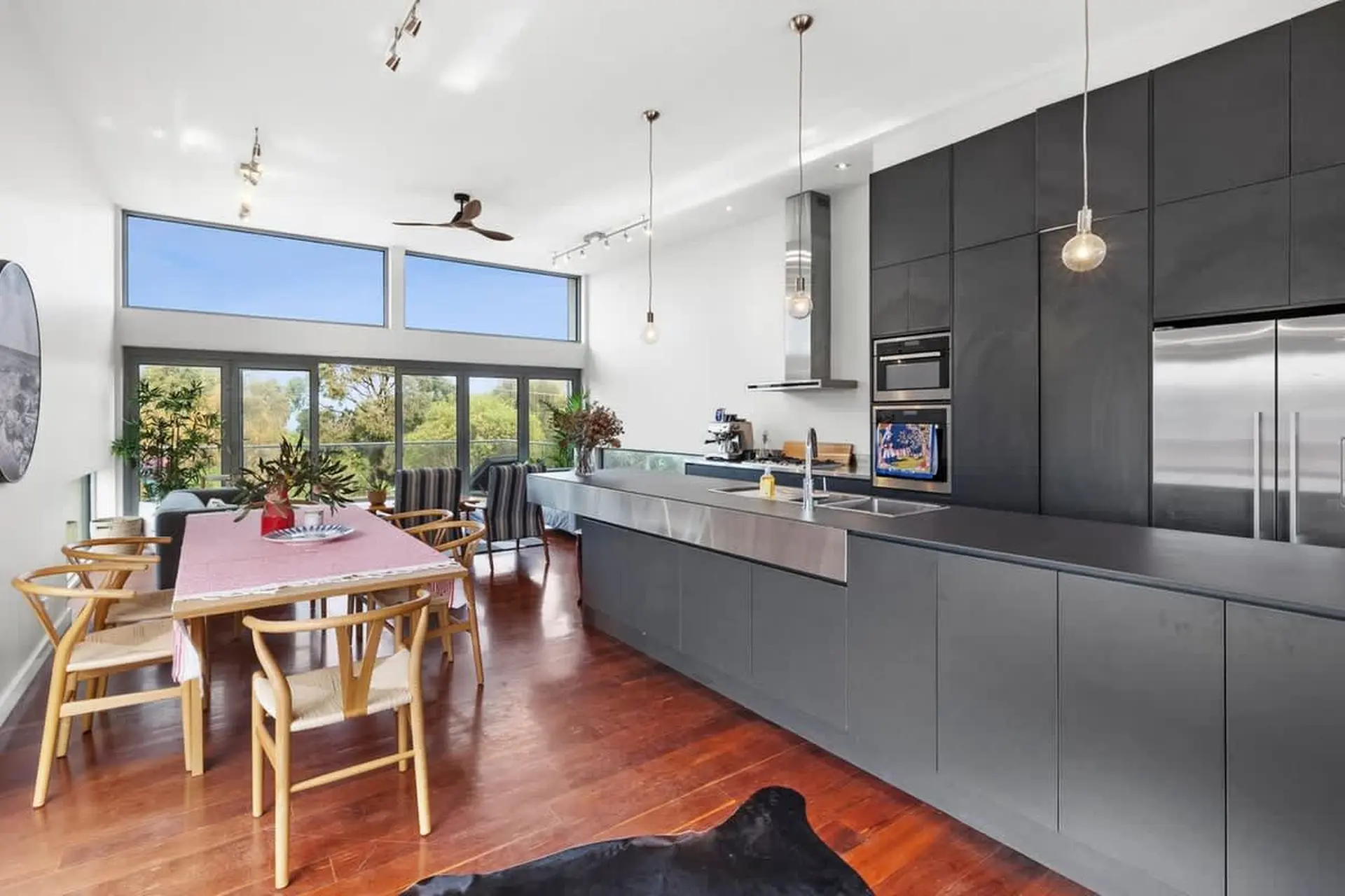 Gully Red House I Ocean Views I Pet Friendly
