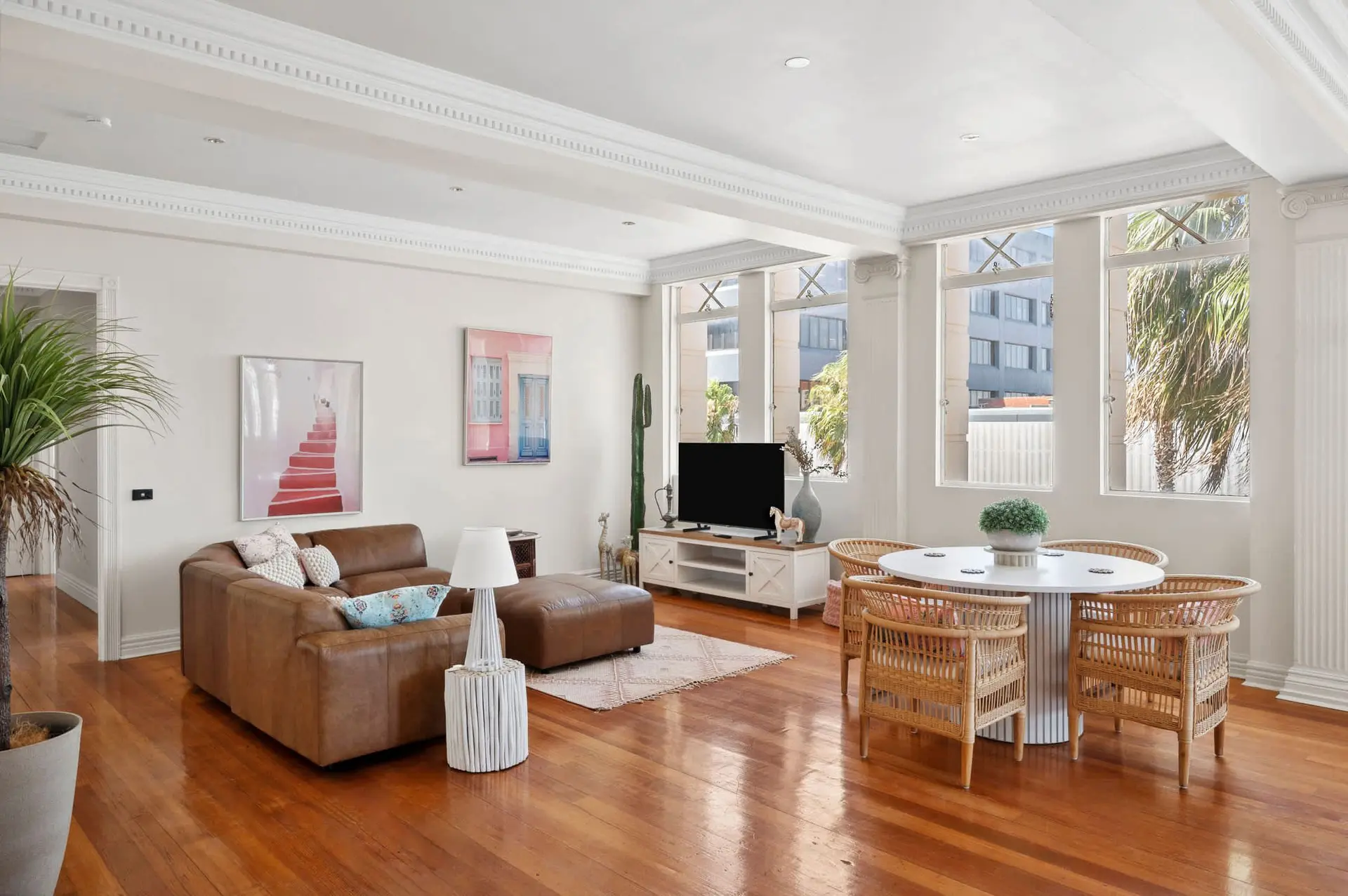 Malop St 2BR Sub Penthouse w View in Geelong CBD
