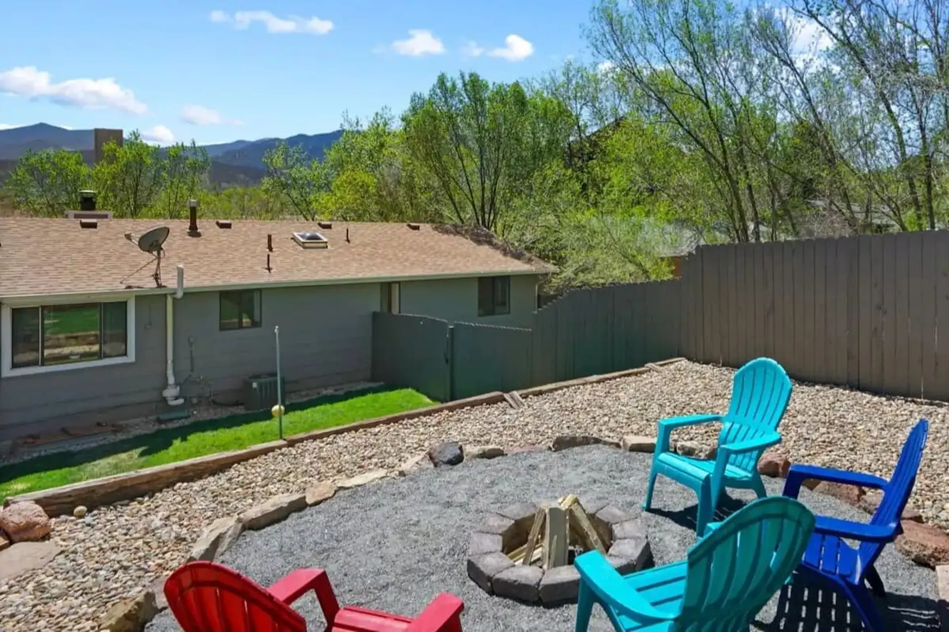 Hillside Perfection! Pet-Friendly | Fire Pit & BBQ