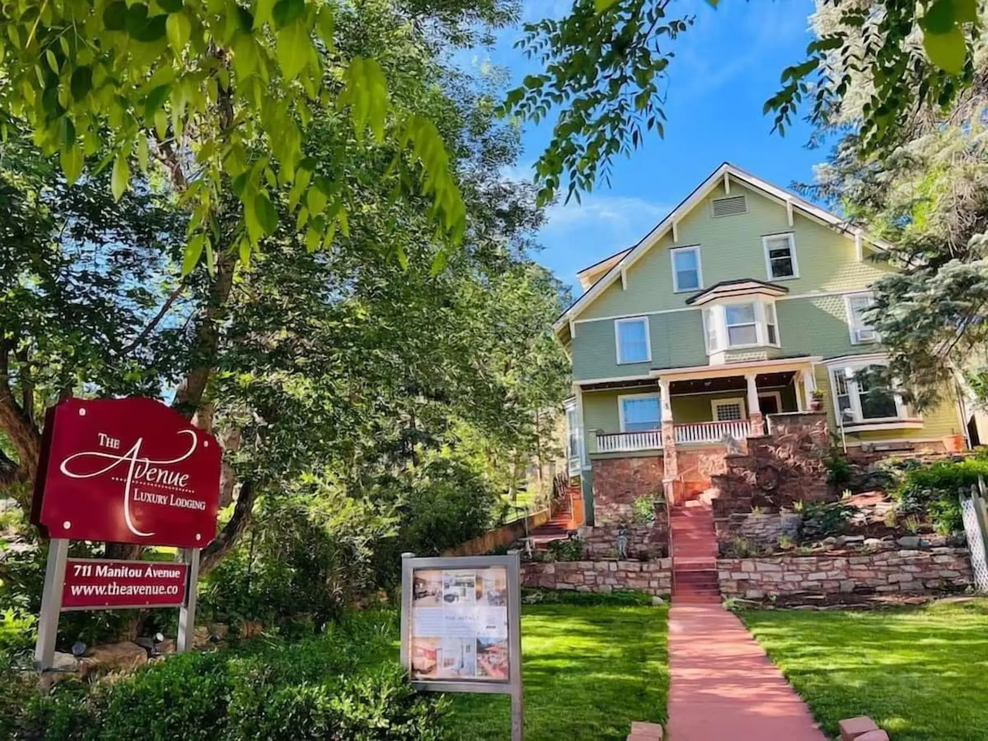 The Avenue! Historic Mansion in DT Manitou Springs