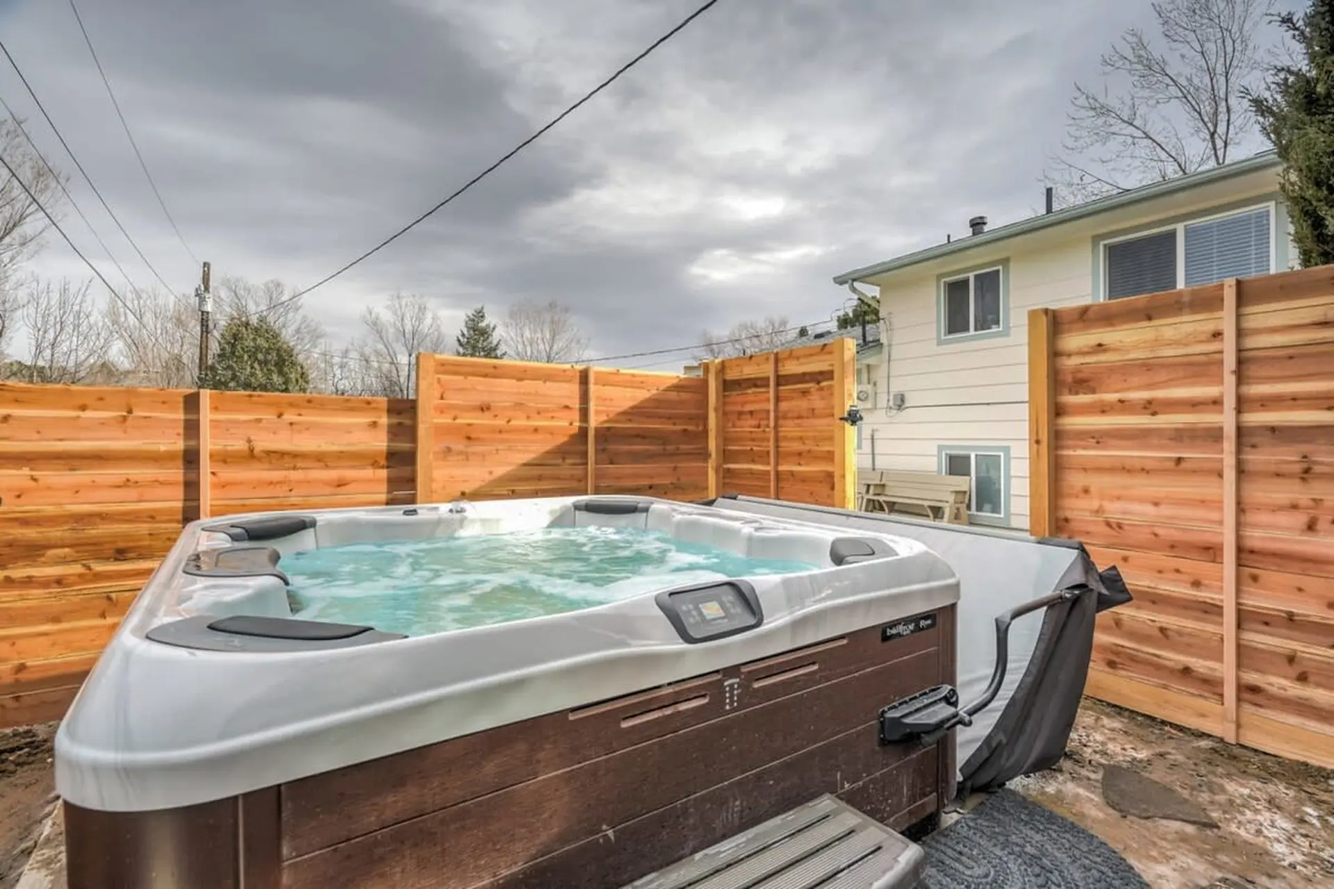 Tonka Heights! King Hot Tub|BBQ|Valley Views