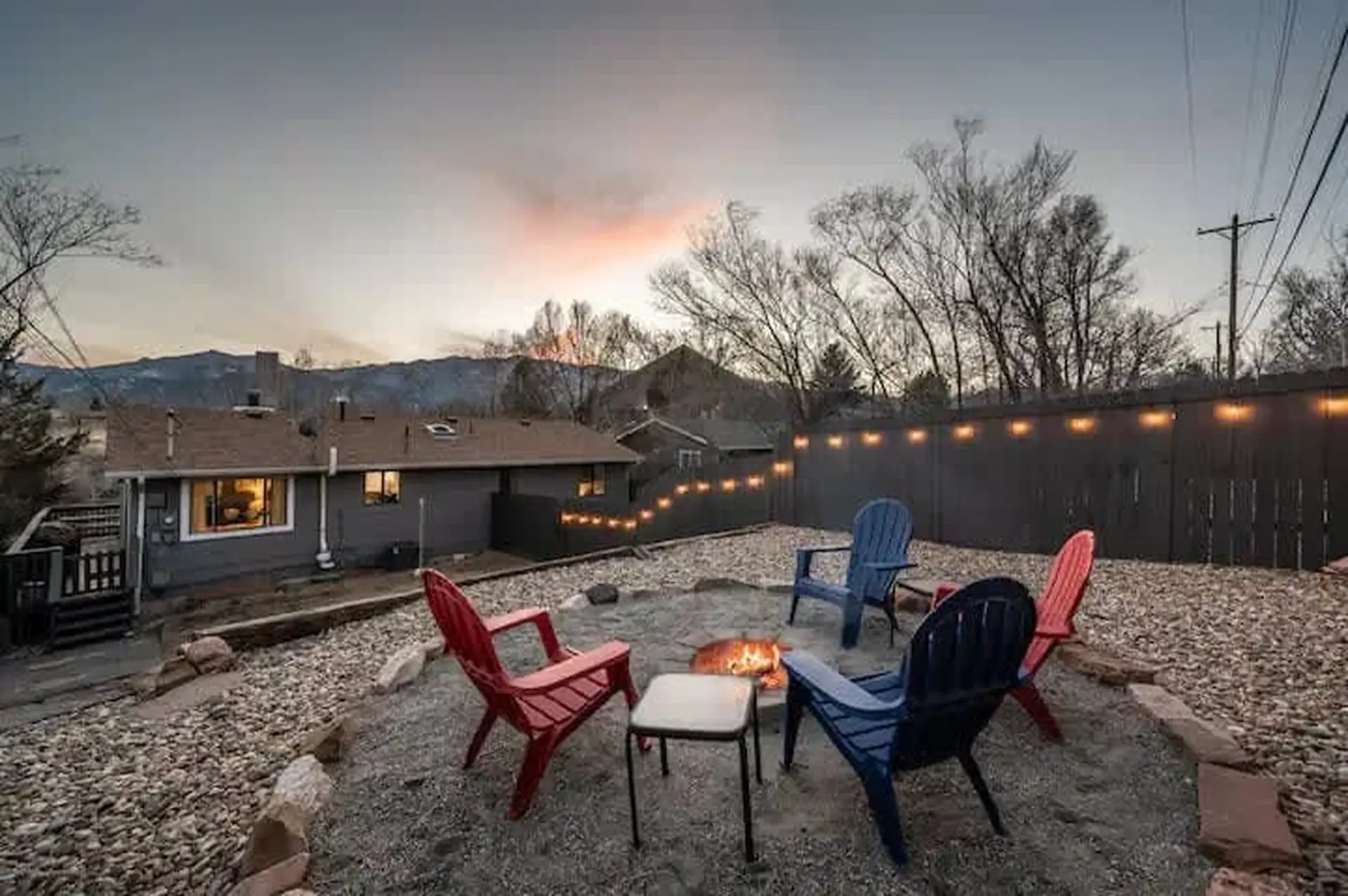 Hillside Horizon! King beds + Firepit Views!